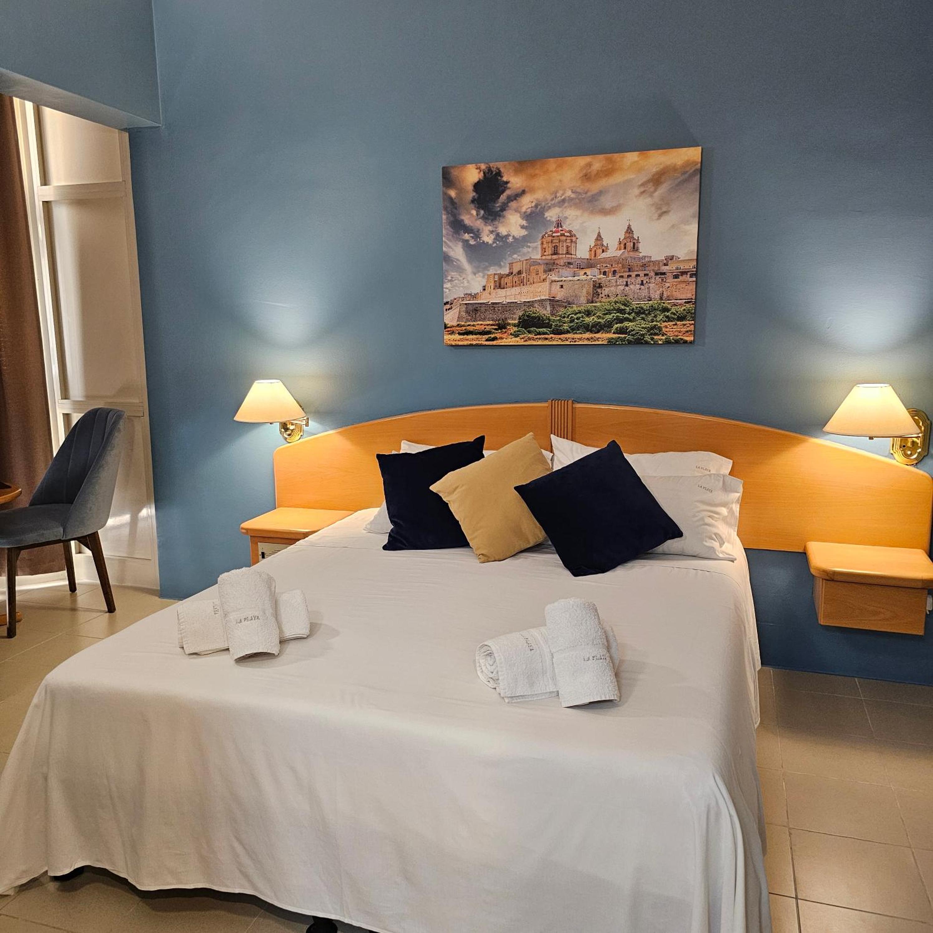 Standard Double or Twin Room - Photo 1