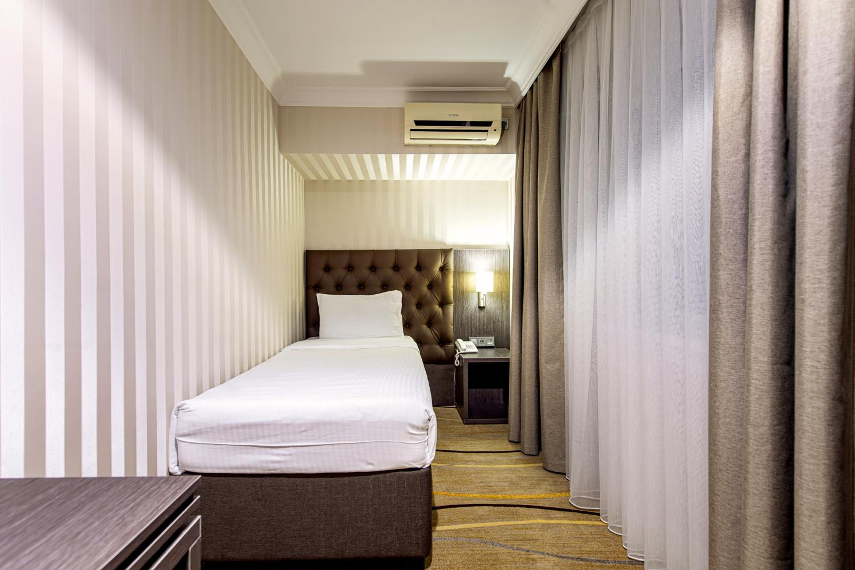 Standard Triple Room - Photo 3