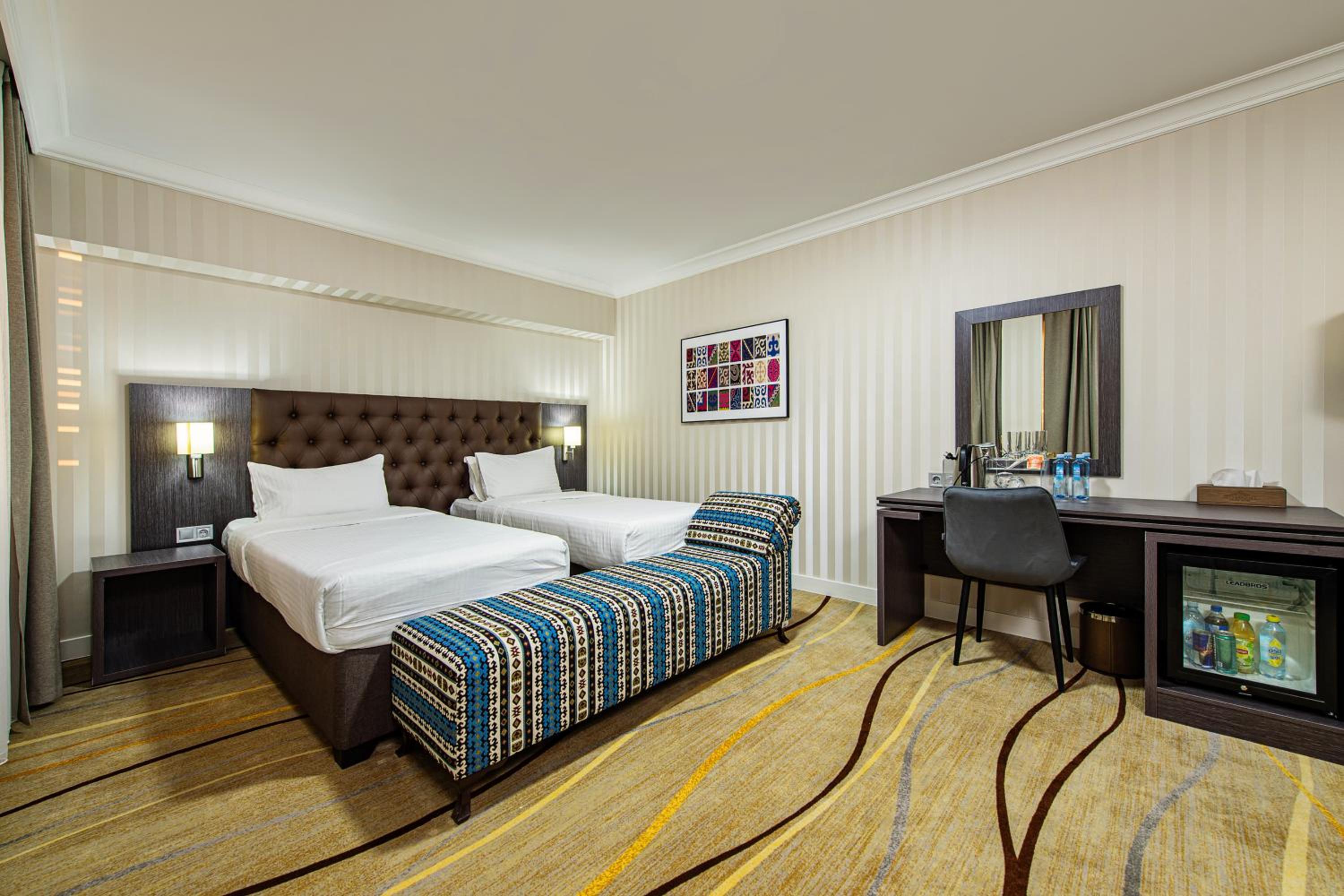 Twin Room - Photo 2