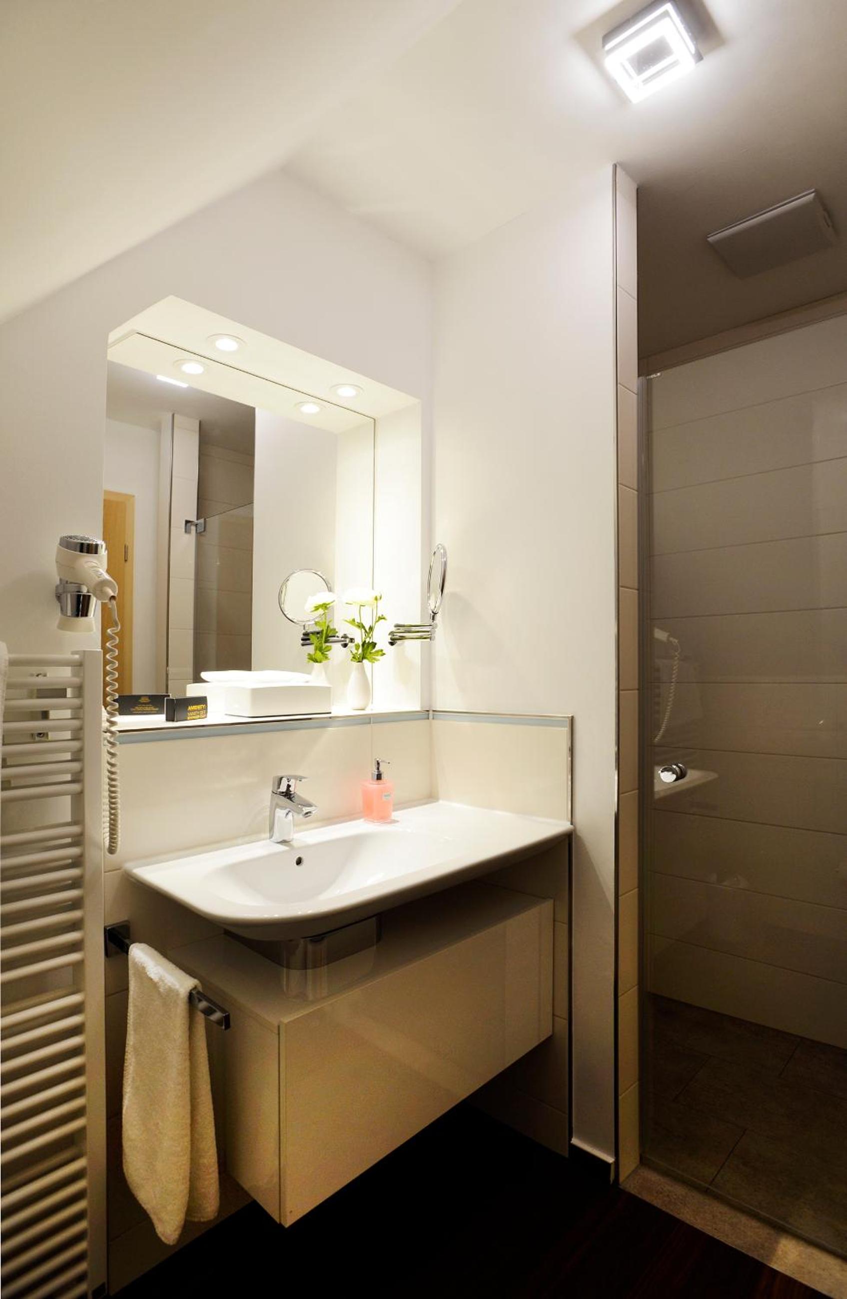 Standard Plus Room photo 3
