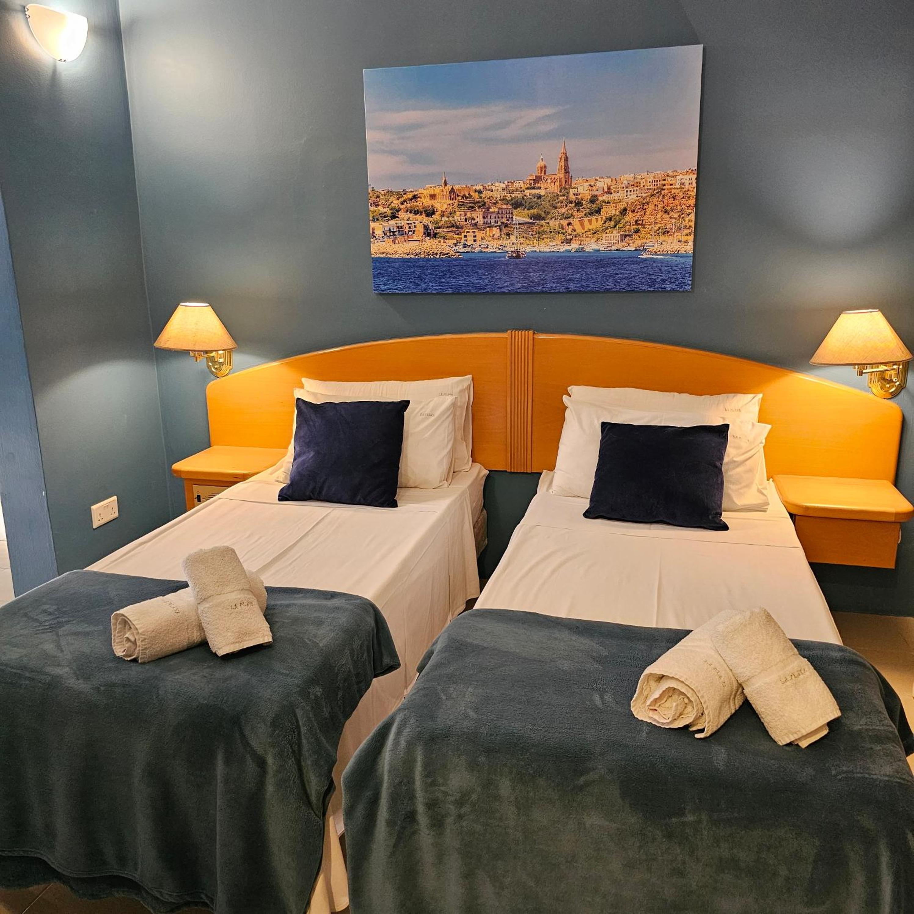 Double Room with Sea View - Photo 4