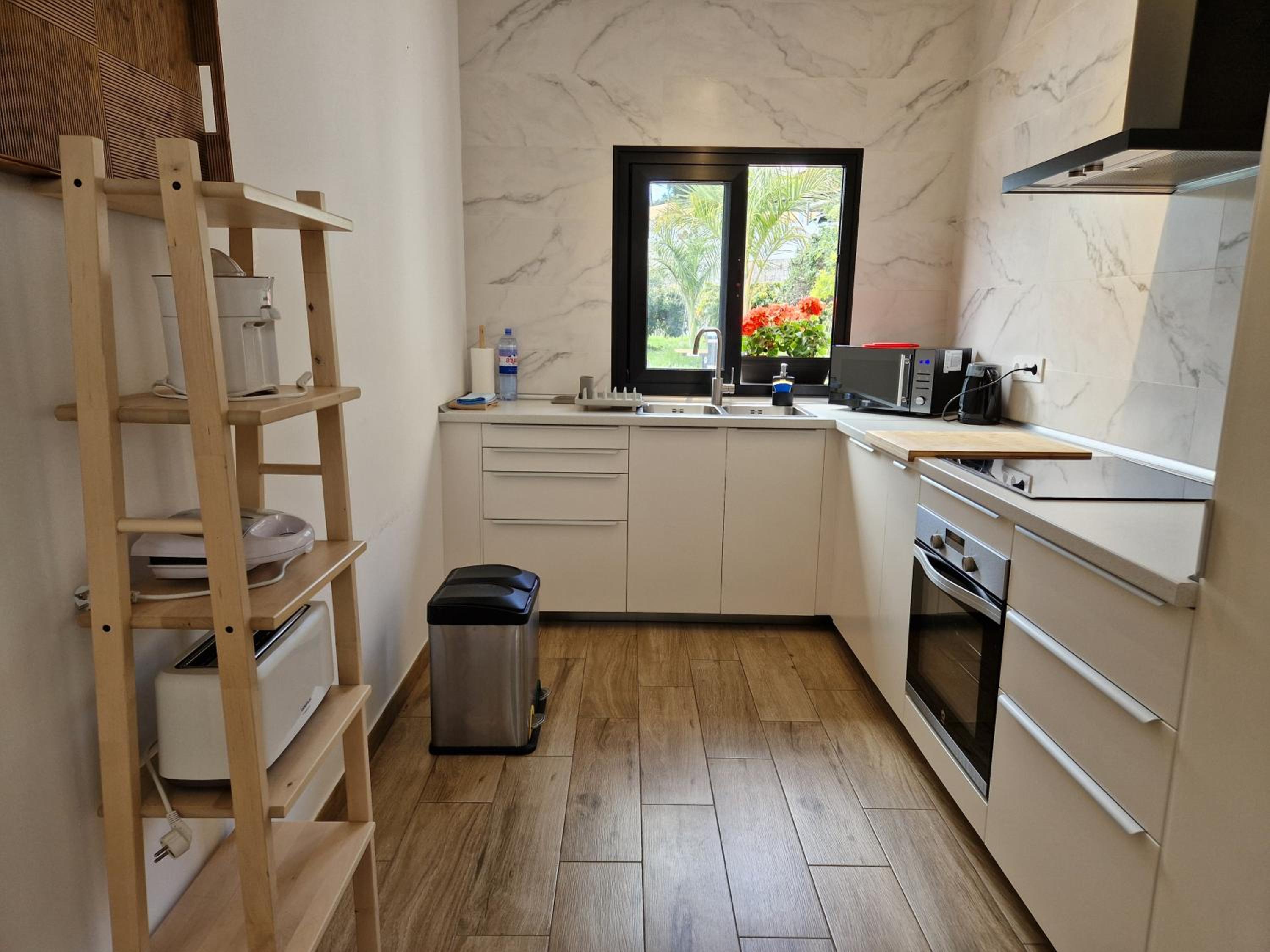 One-Bedroom House photo 3