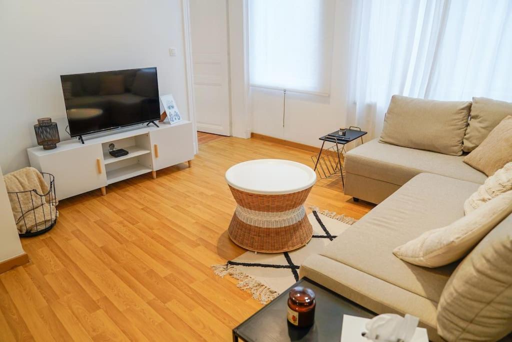 One-Bedroom Apartment photo 3