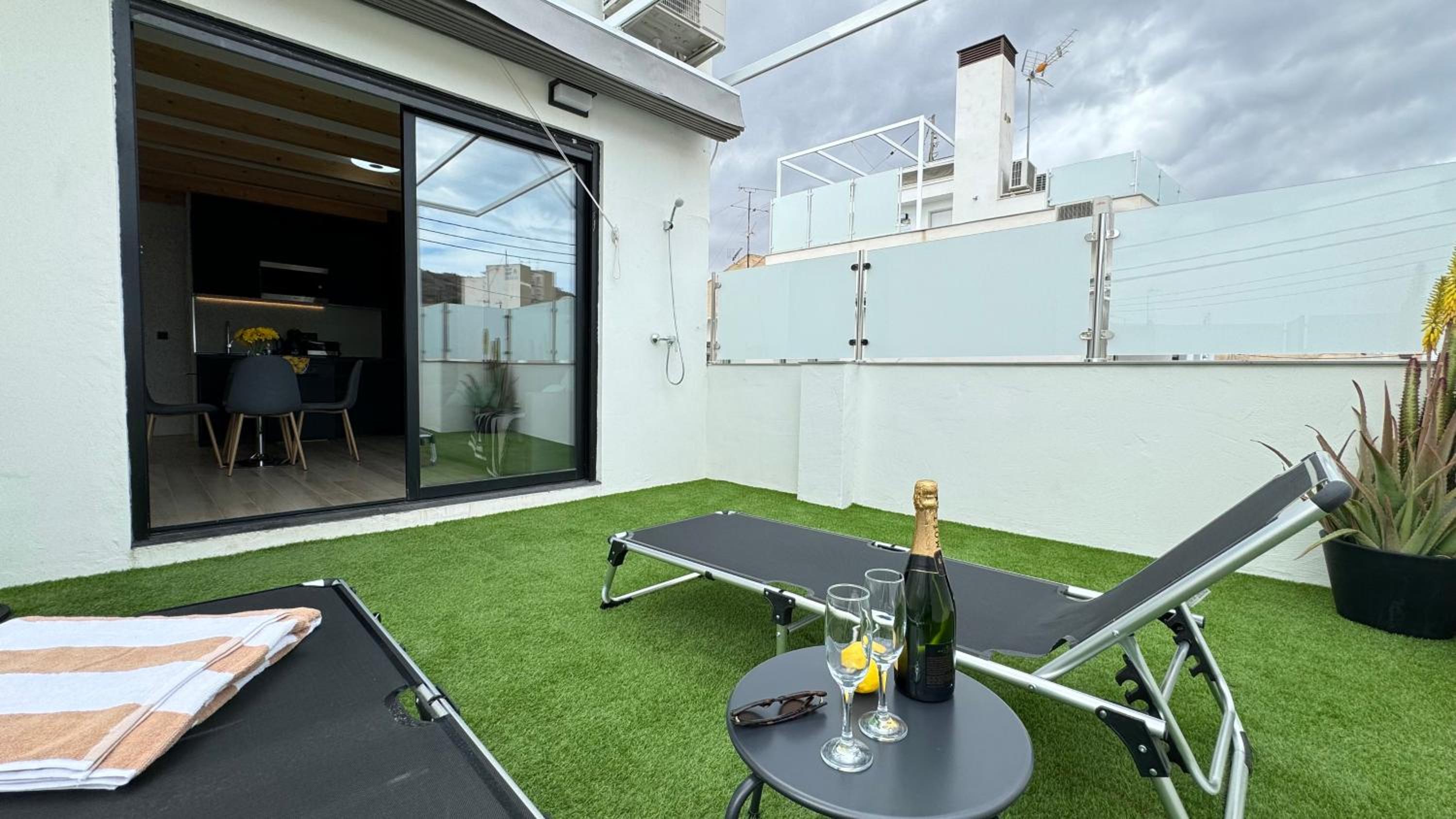 Apartment with Terrace - Photo 3