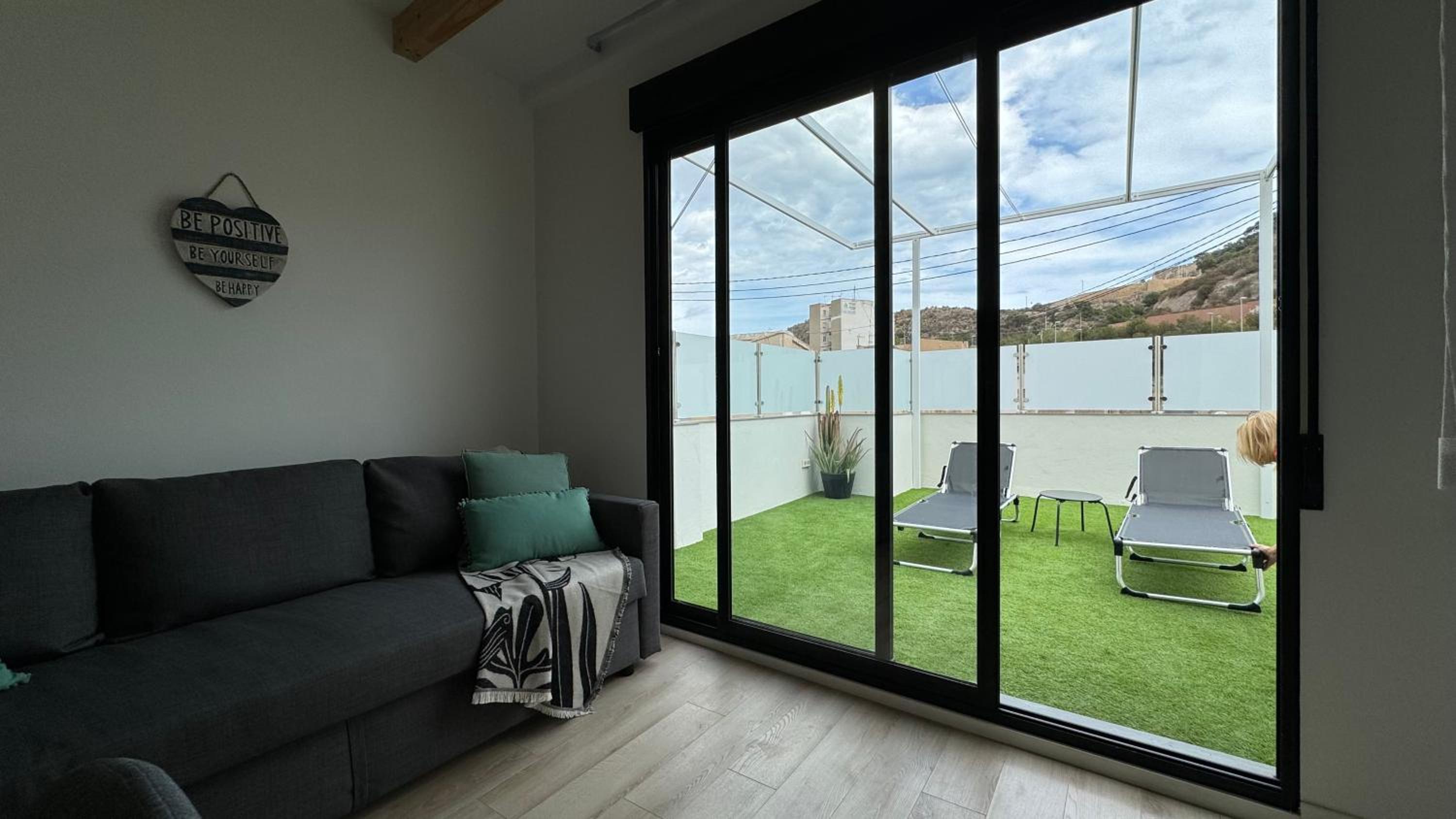Apartment with Terrace - Photo 31