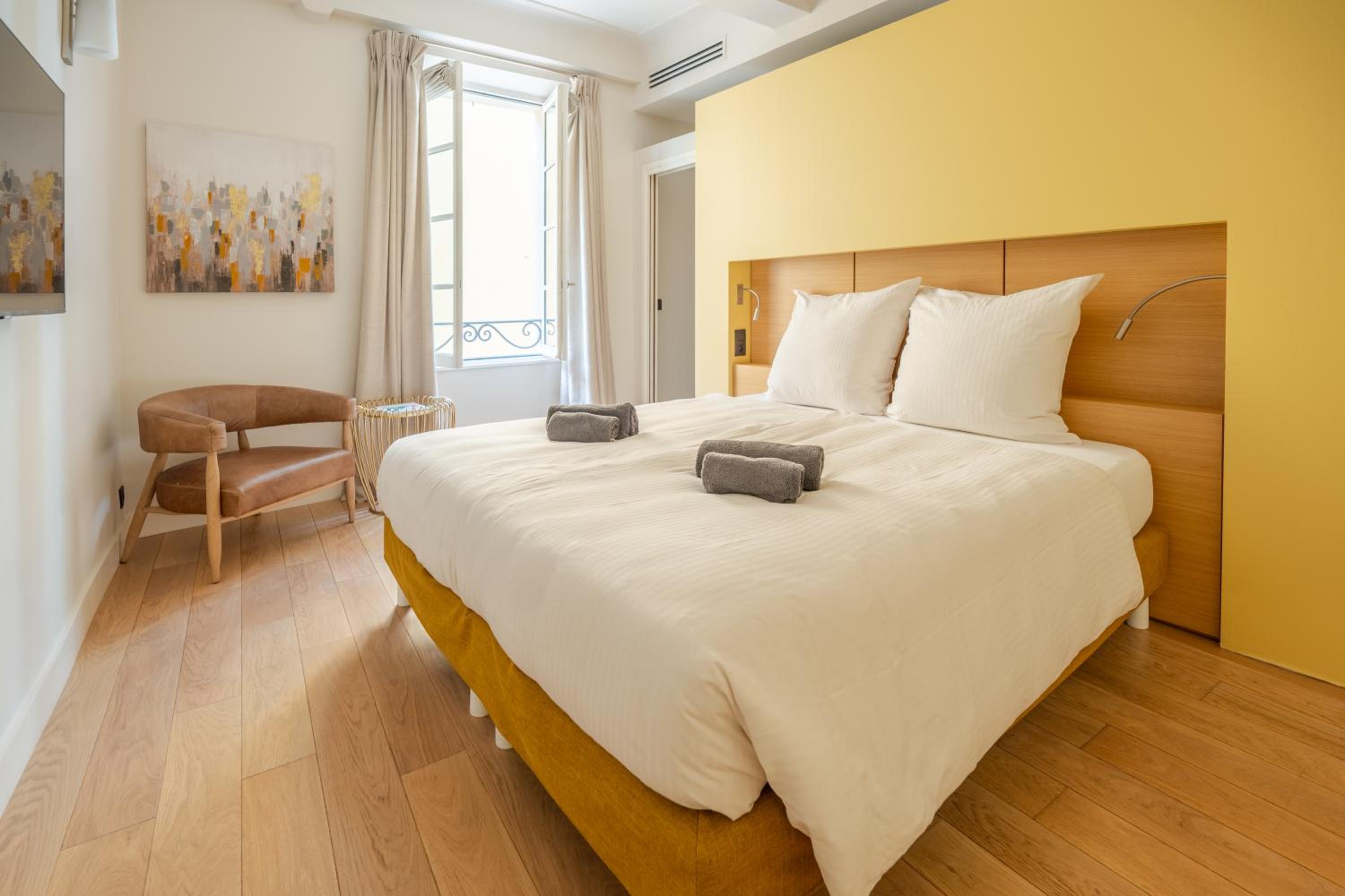 Superior Queen Room