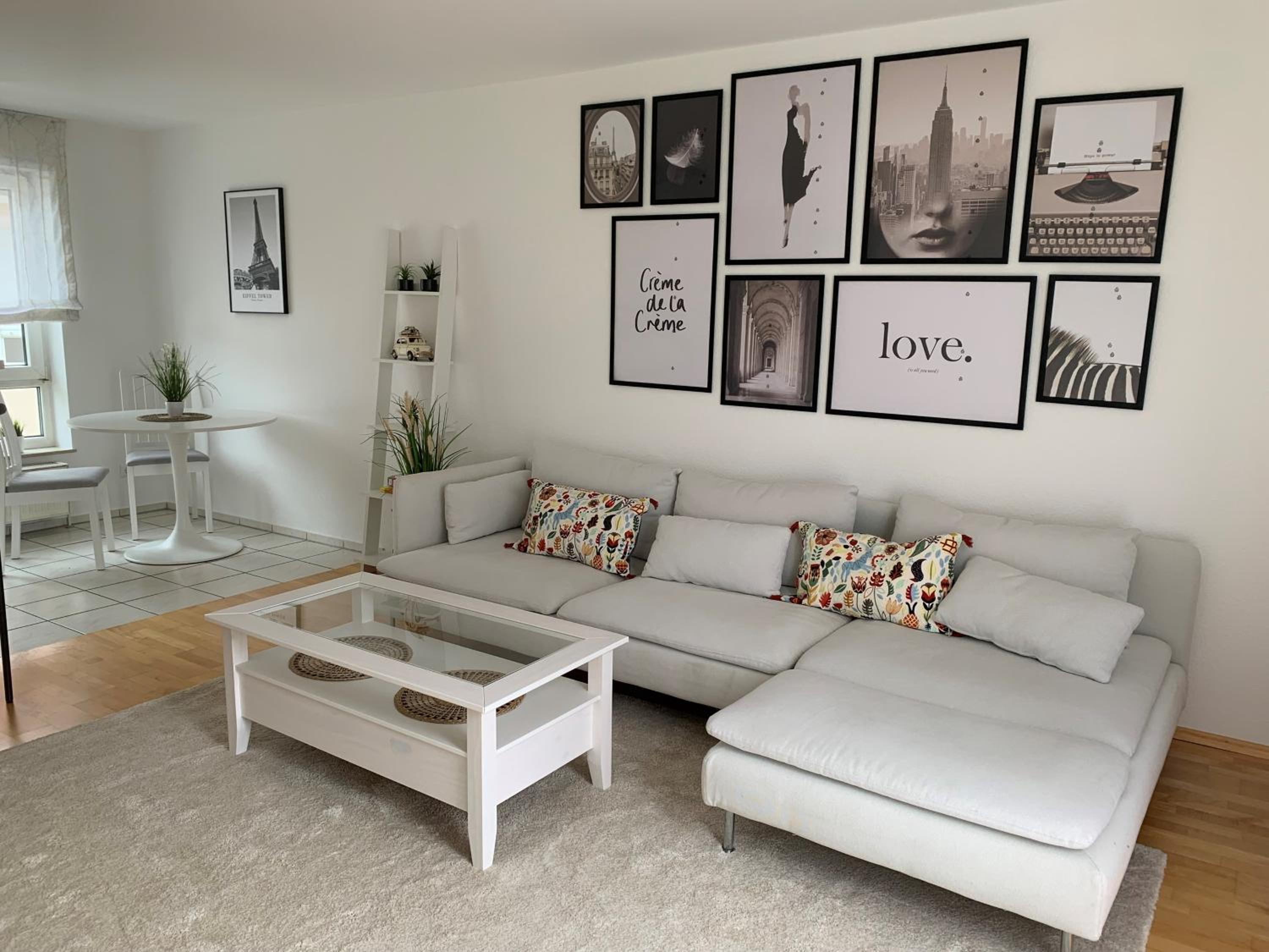 One-Bedroom Apartment photo 1