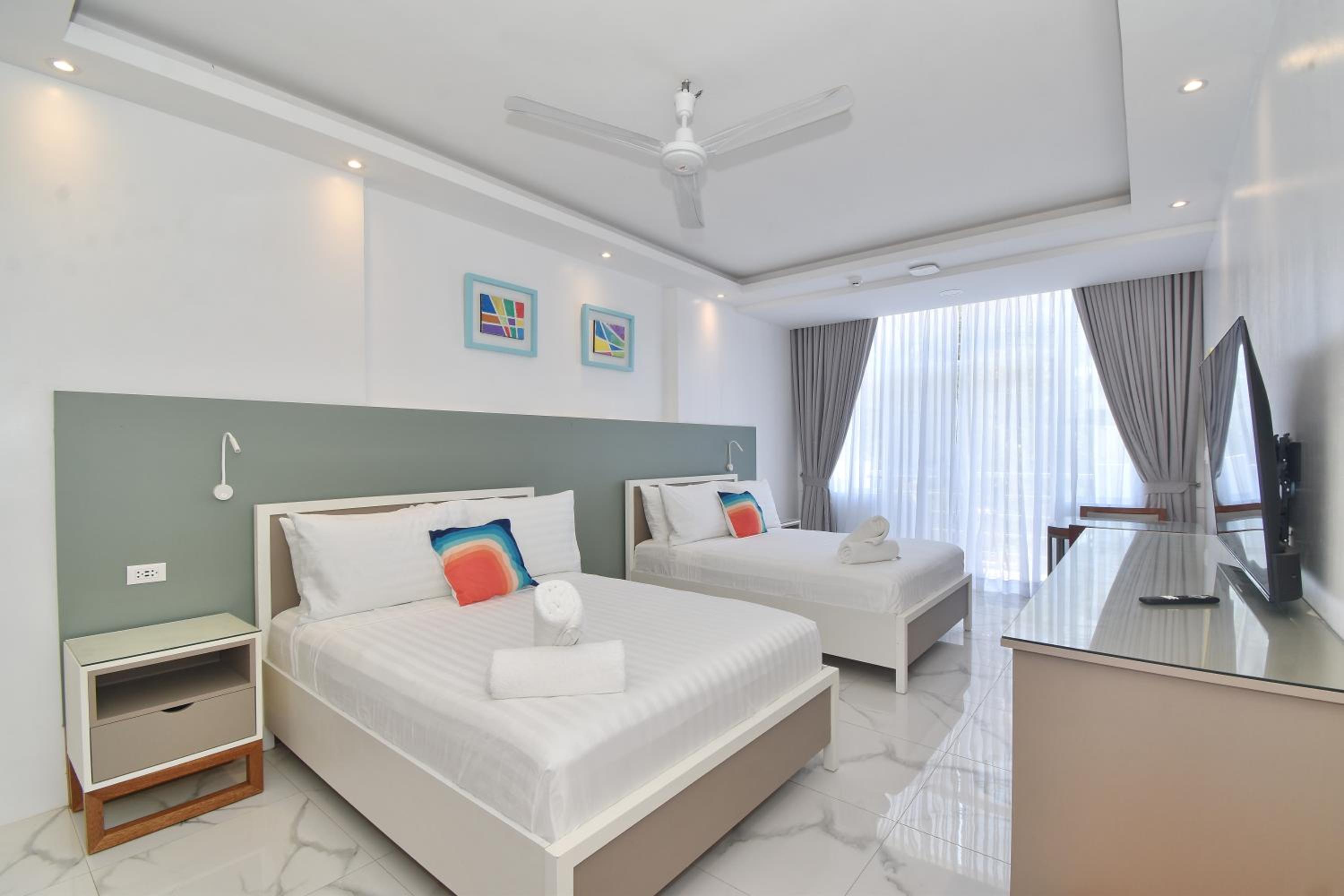 Double Room with Balcony - Photo 1