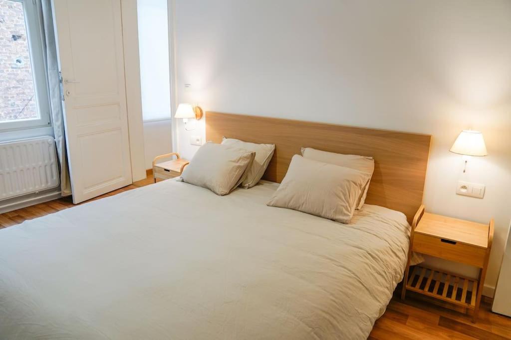 Five-Bedroom House photo 2