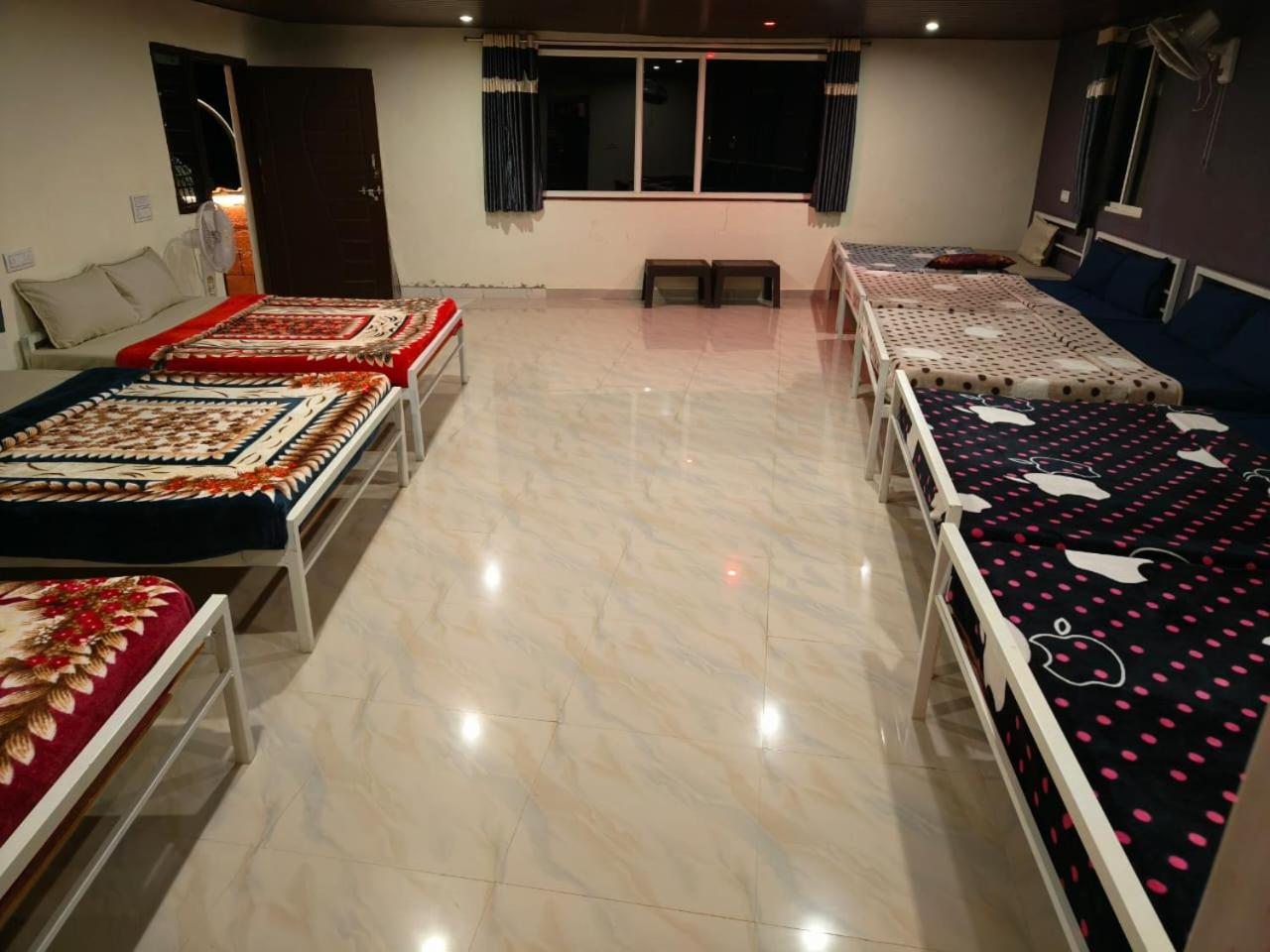 Mixed Dormitory Room