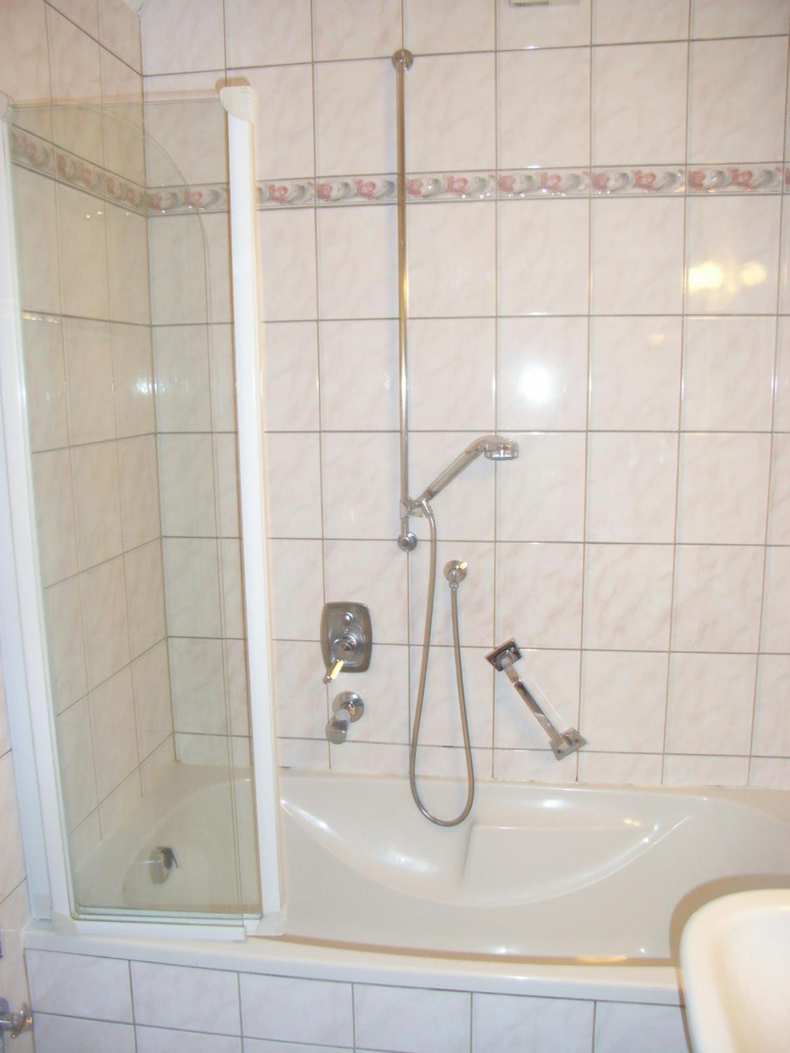 One-Bedroom Apartment with Lake View photo 3