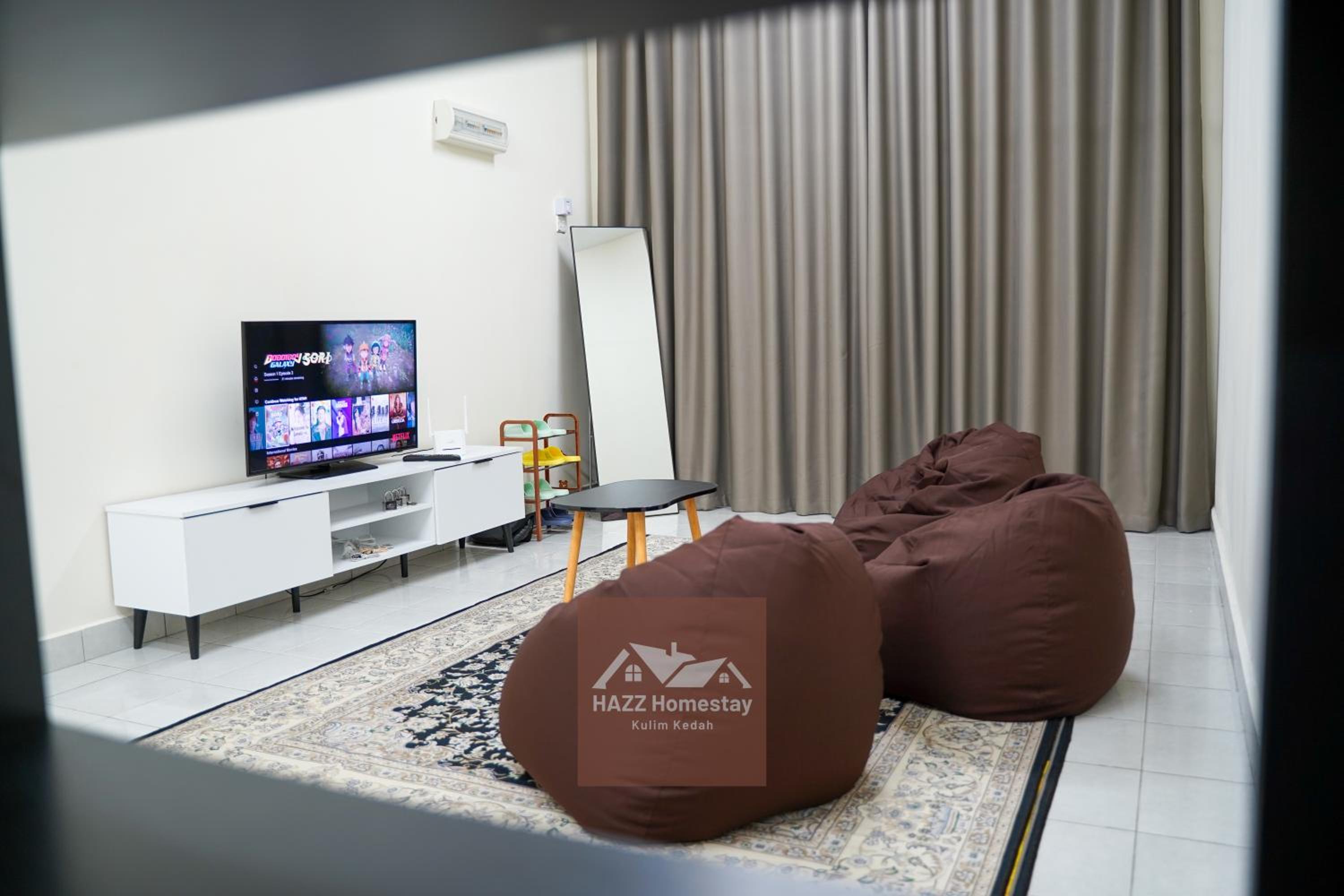 Three-Bedroom House photo 1