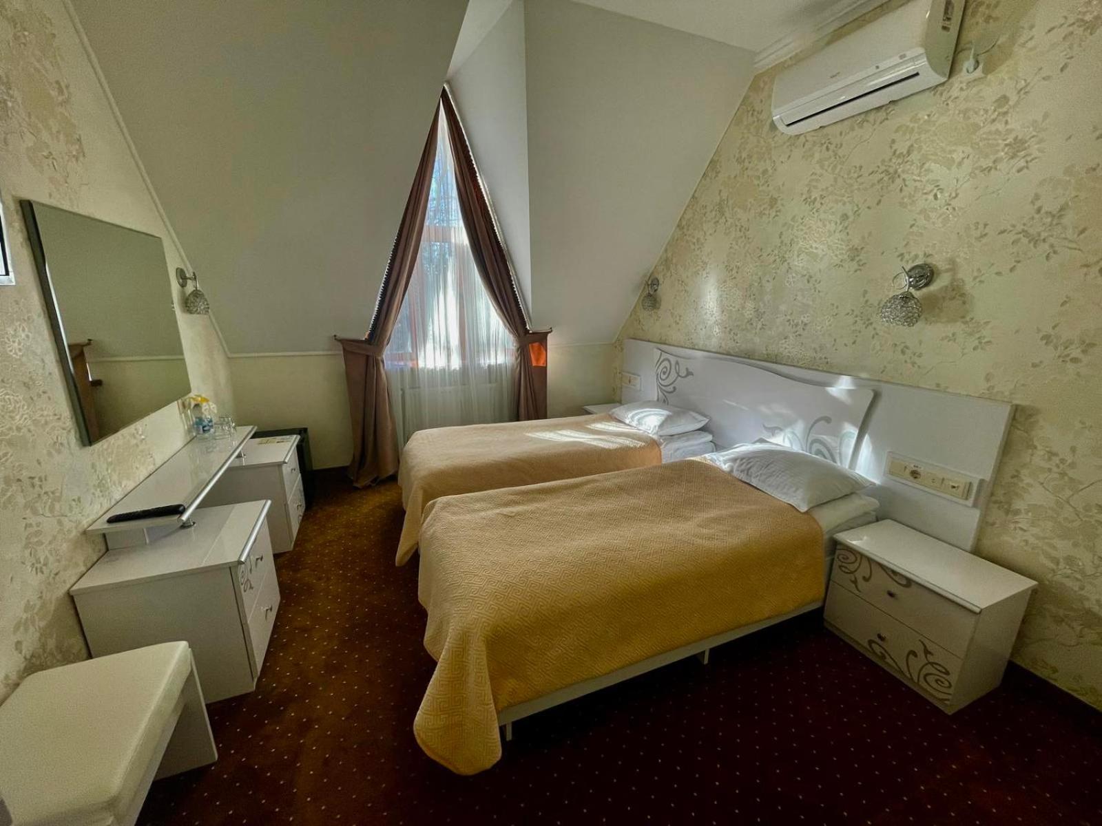 Standard Twin Room photo 3