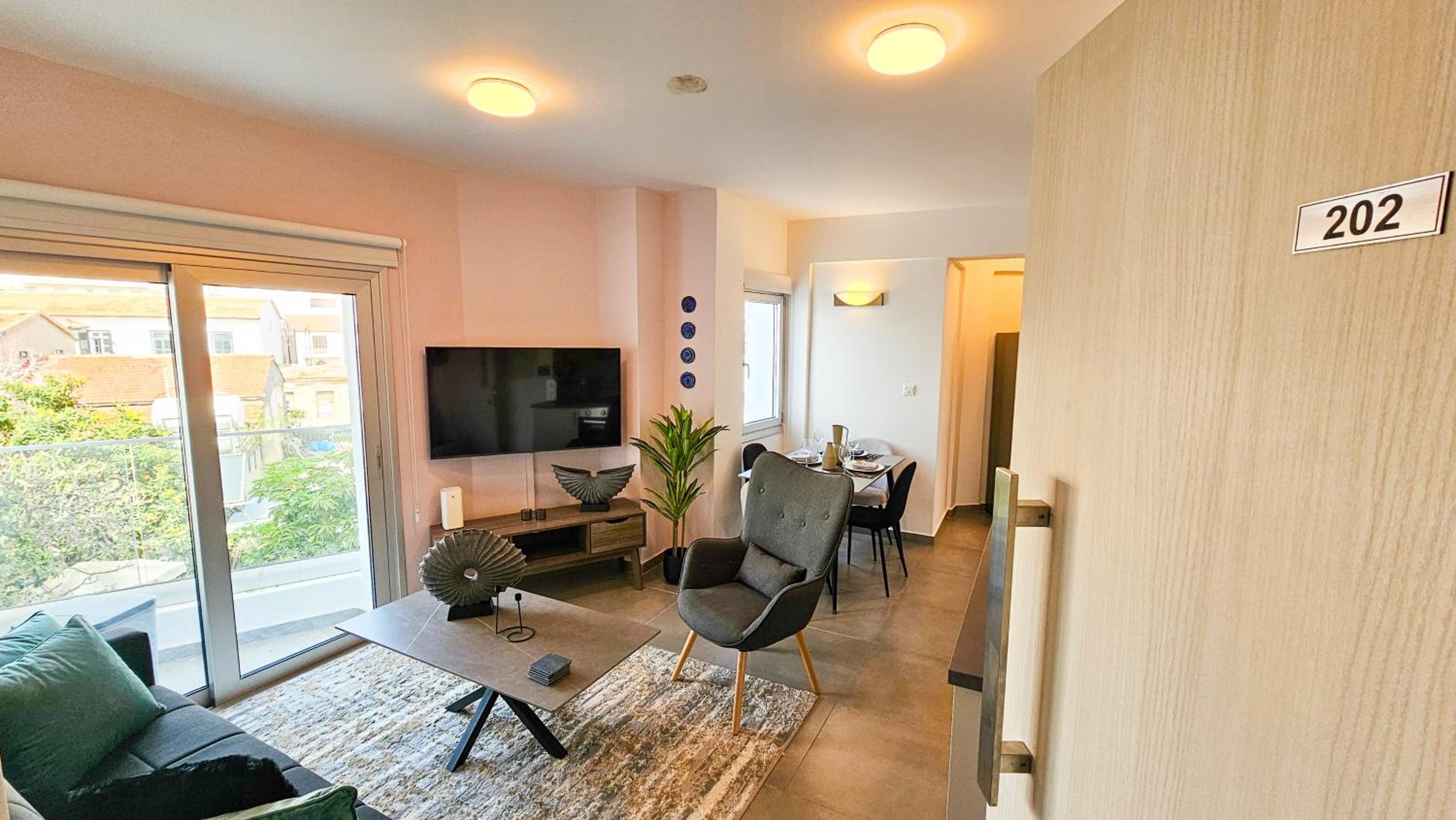 Apartment with Balcony photo 1