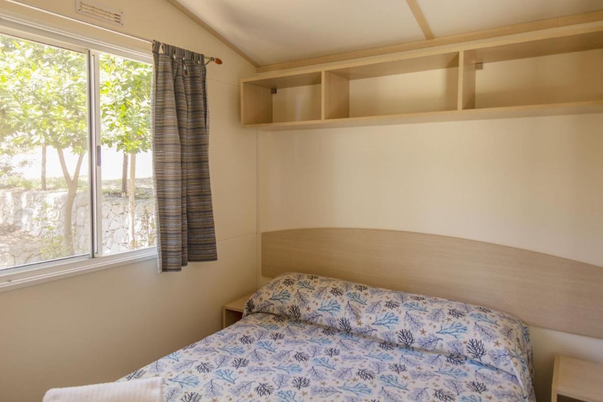 Mobile Home photo 2