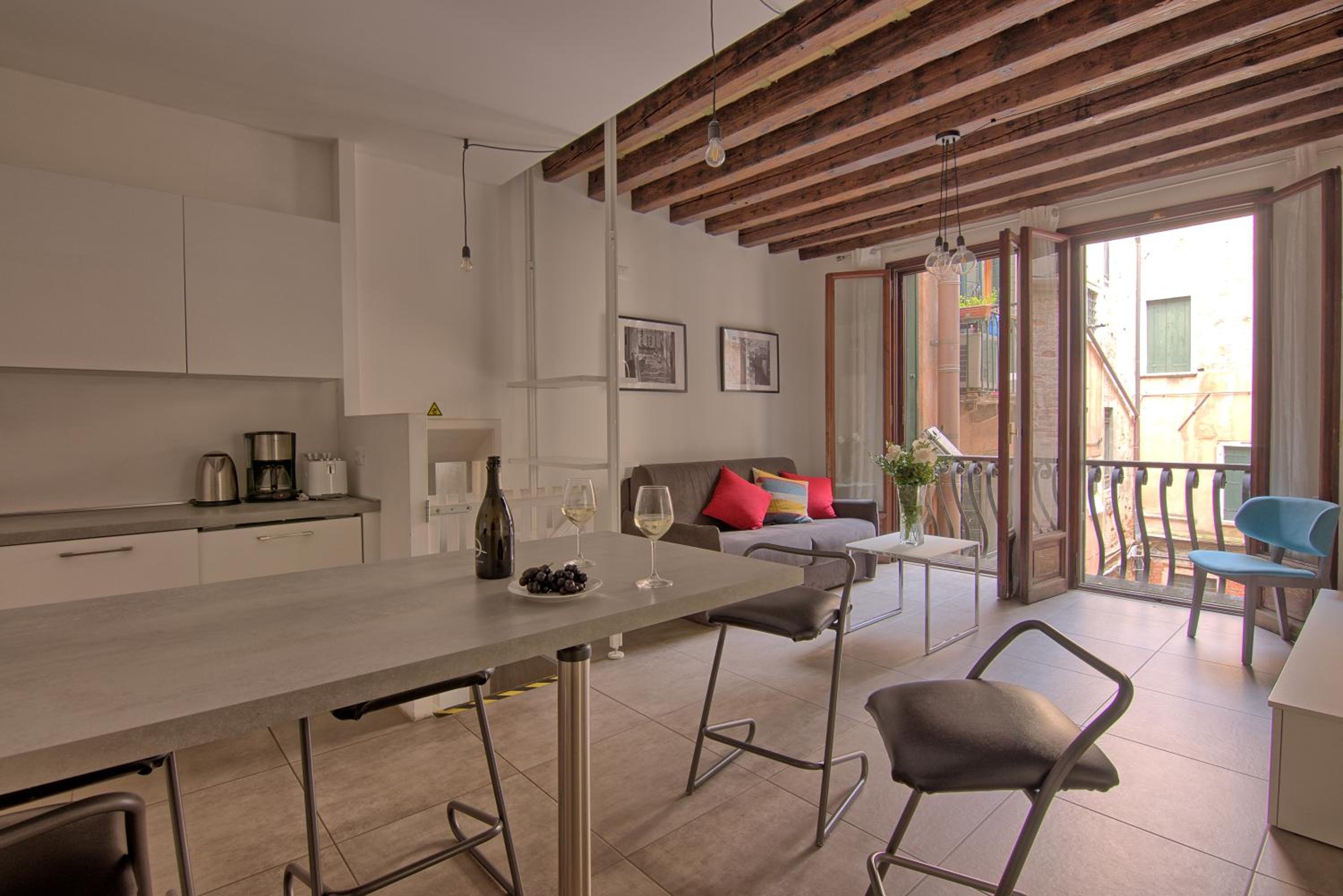 Two-Bedroom Apartment - Calle del Mondo Novo photo 1