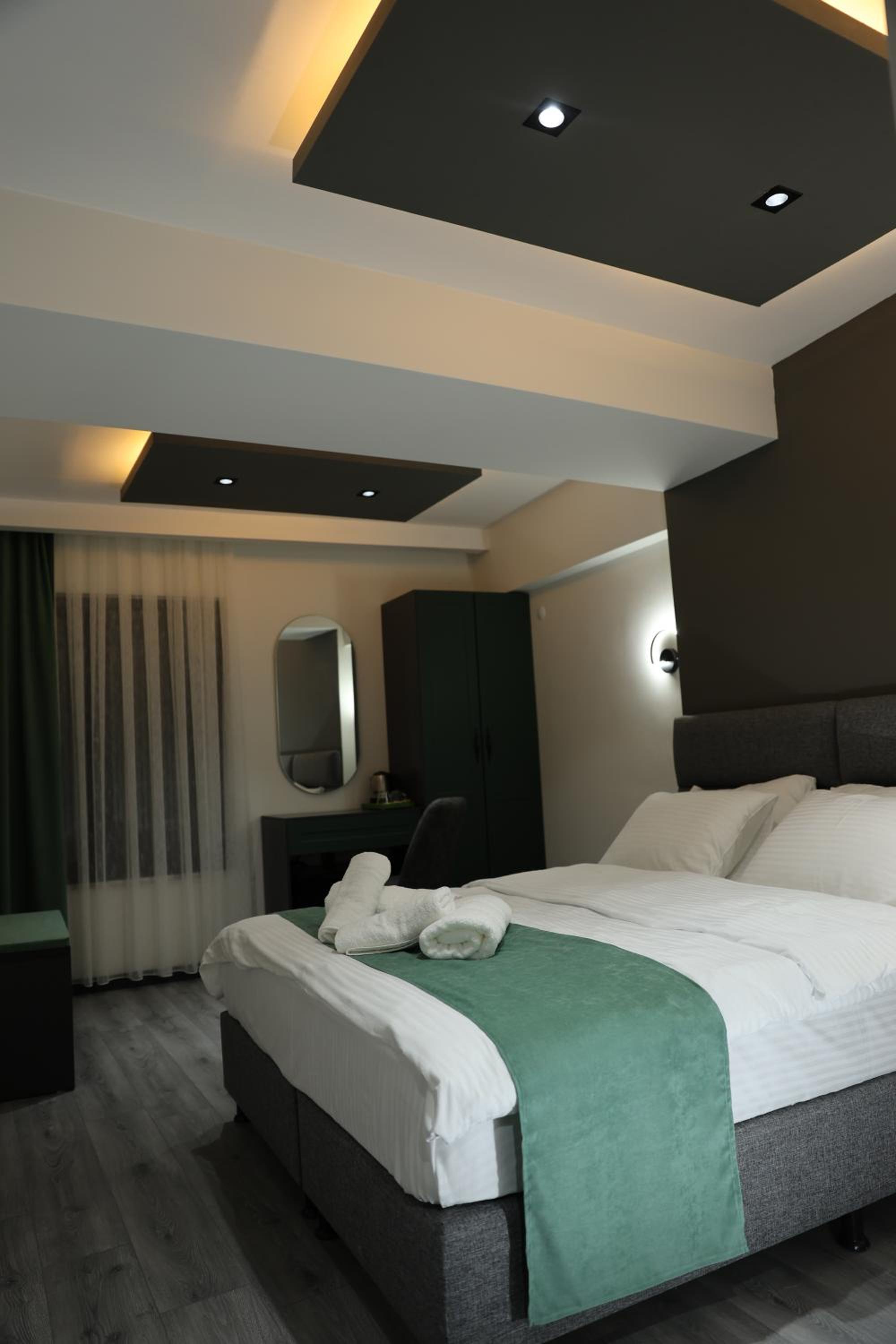 Standard Double Room - Photo 6