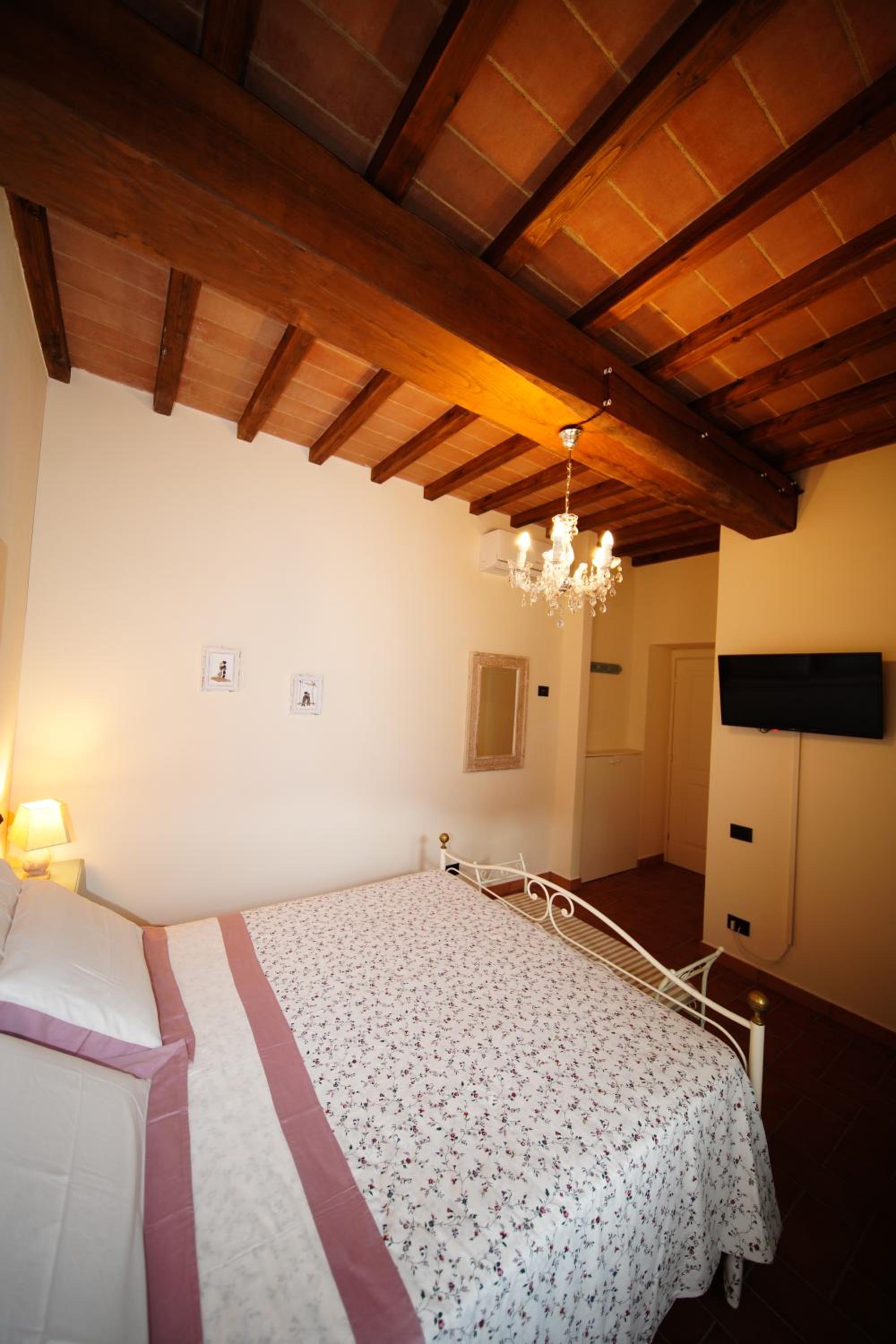 Double Room with Private Bathroom photo 2