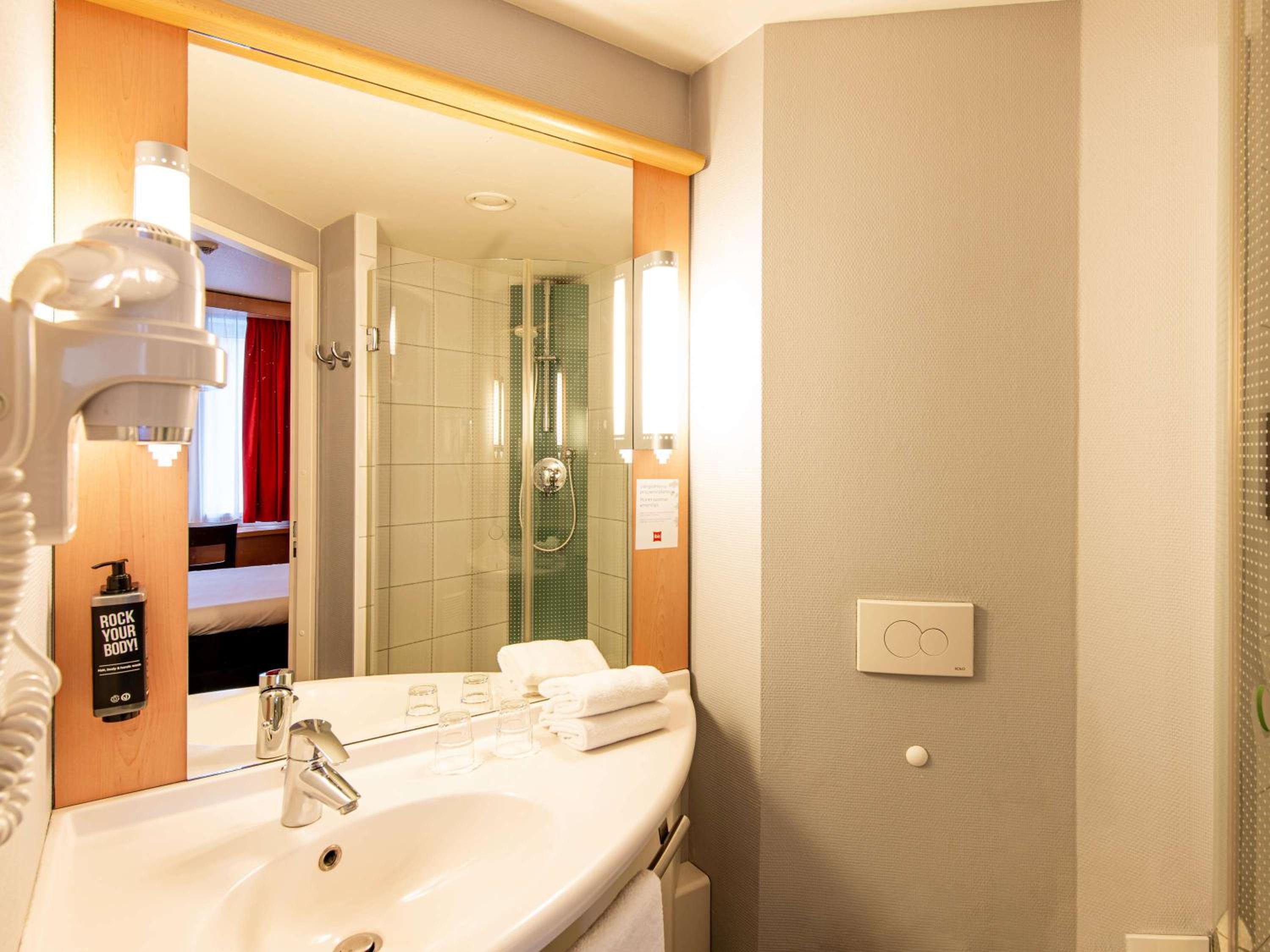 Premium Room - Photo 3