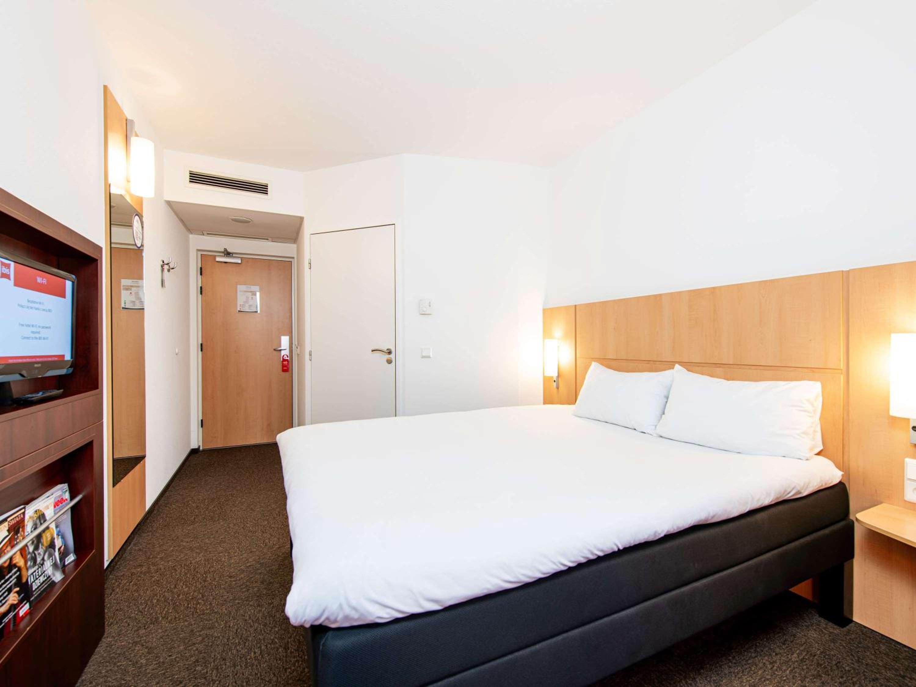 Double Room - Photo 7
