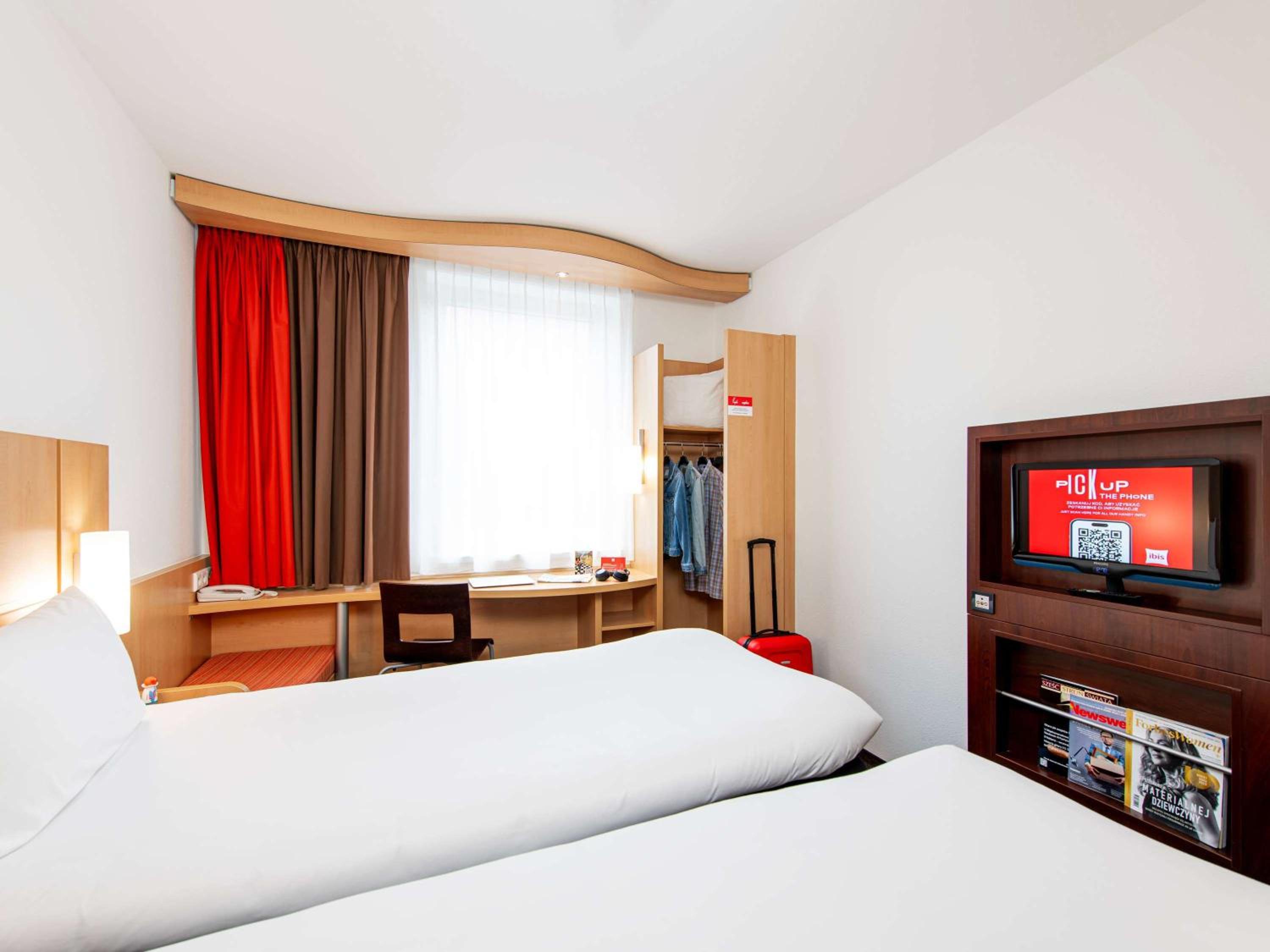 Twin Room - Photo 4