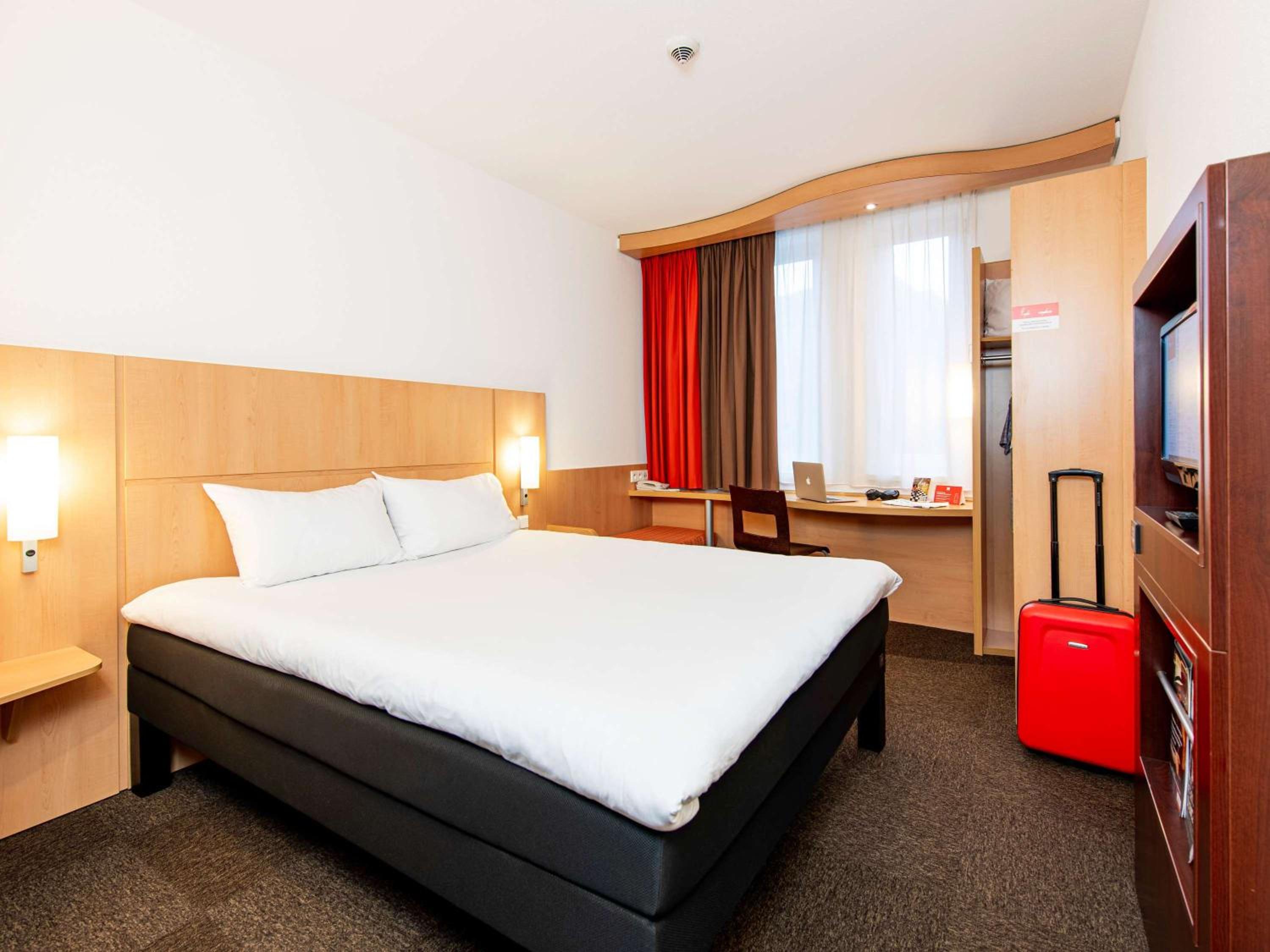 Double Room - Photo 8