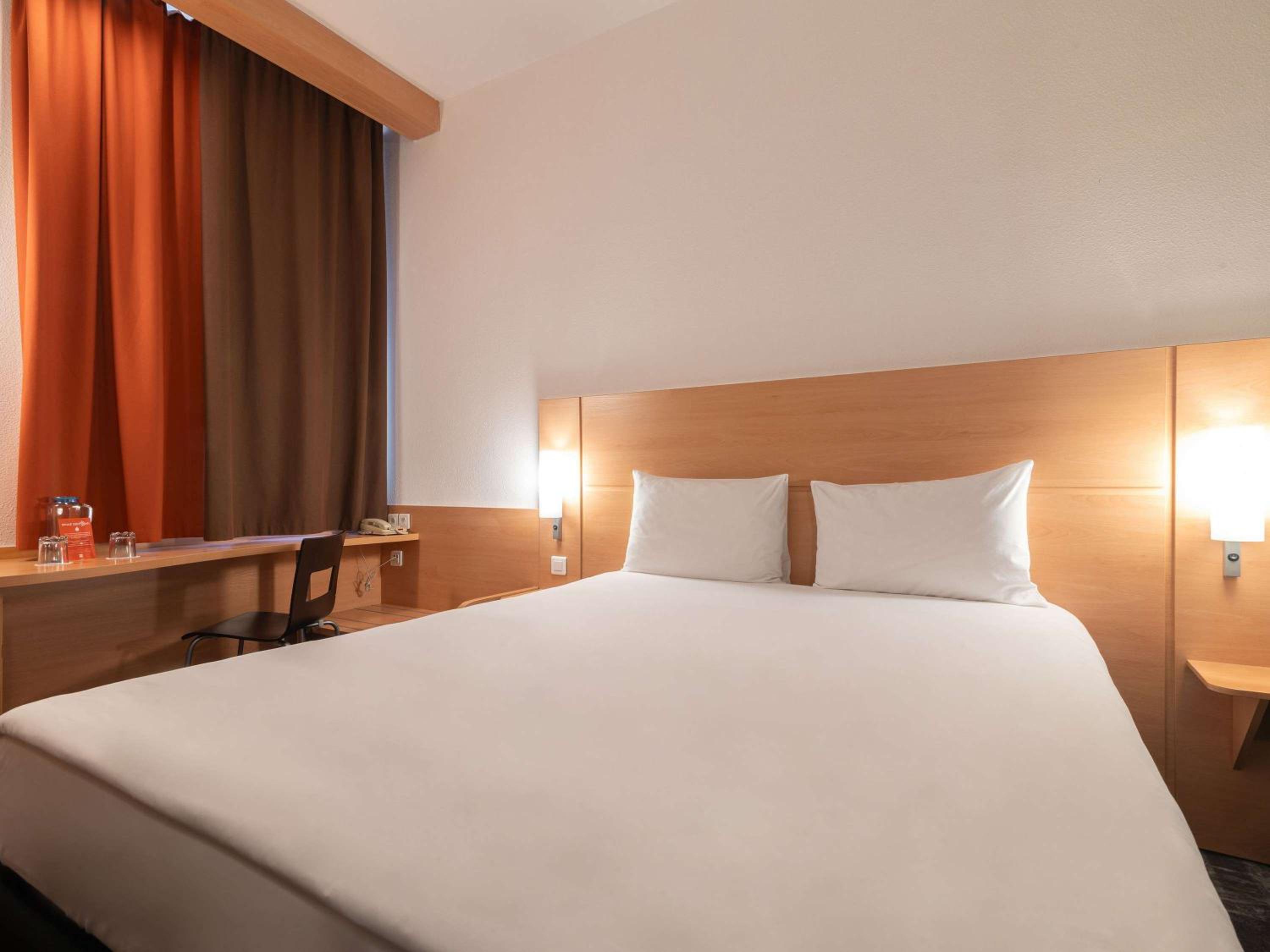 Standard Double Room with City View photo 3