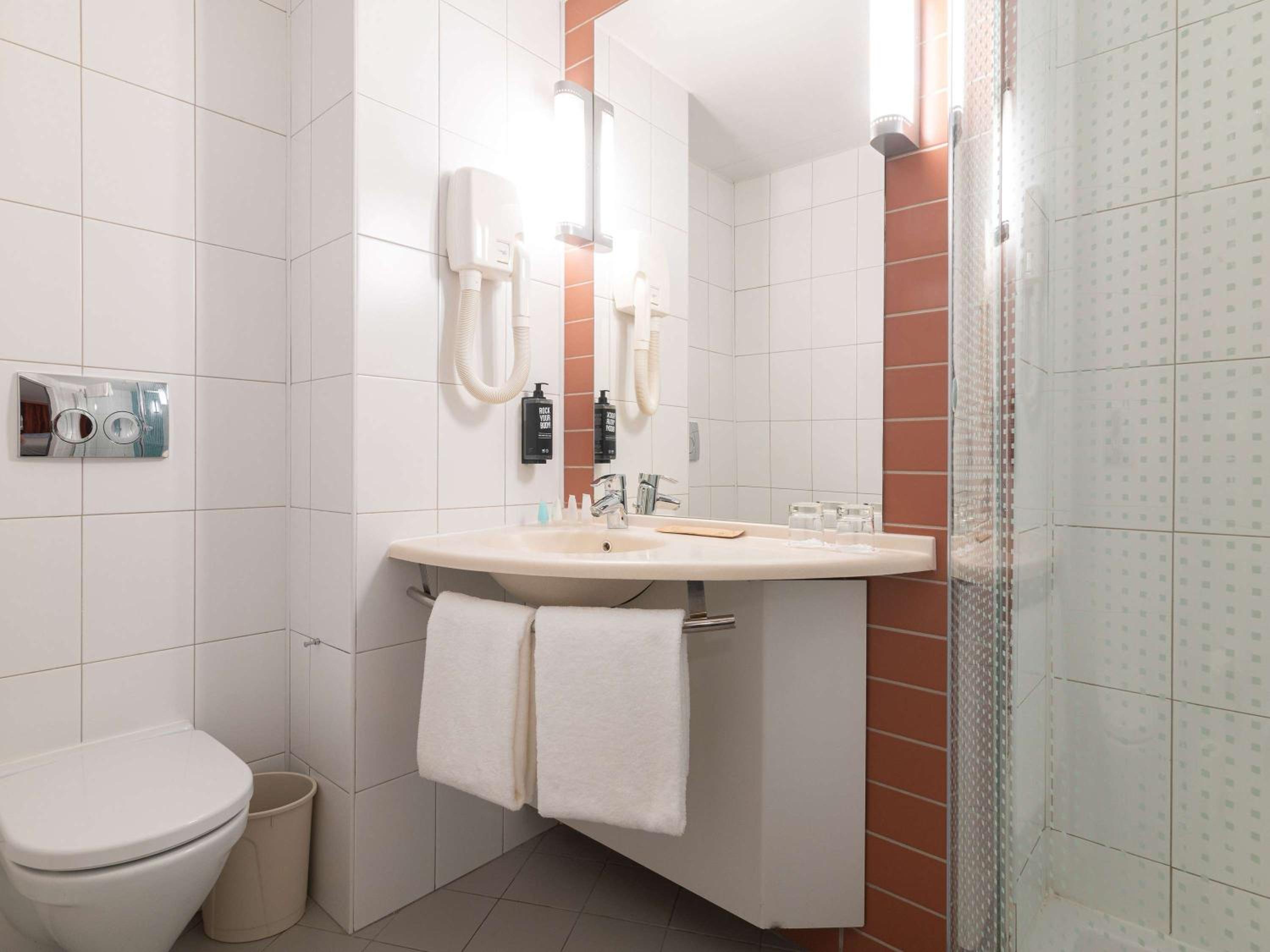 Premium Double Room with City View photo 2