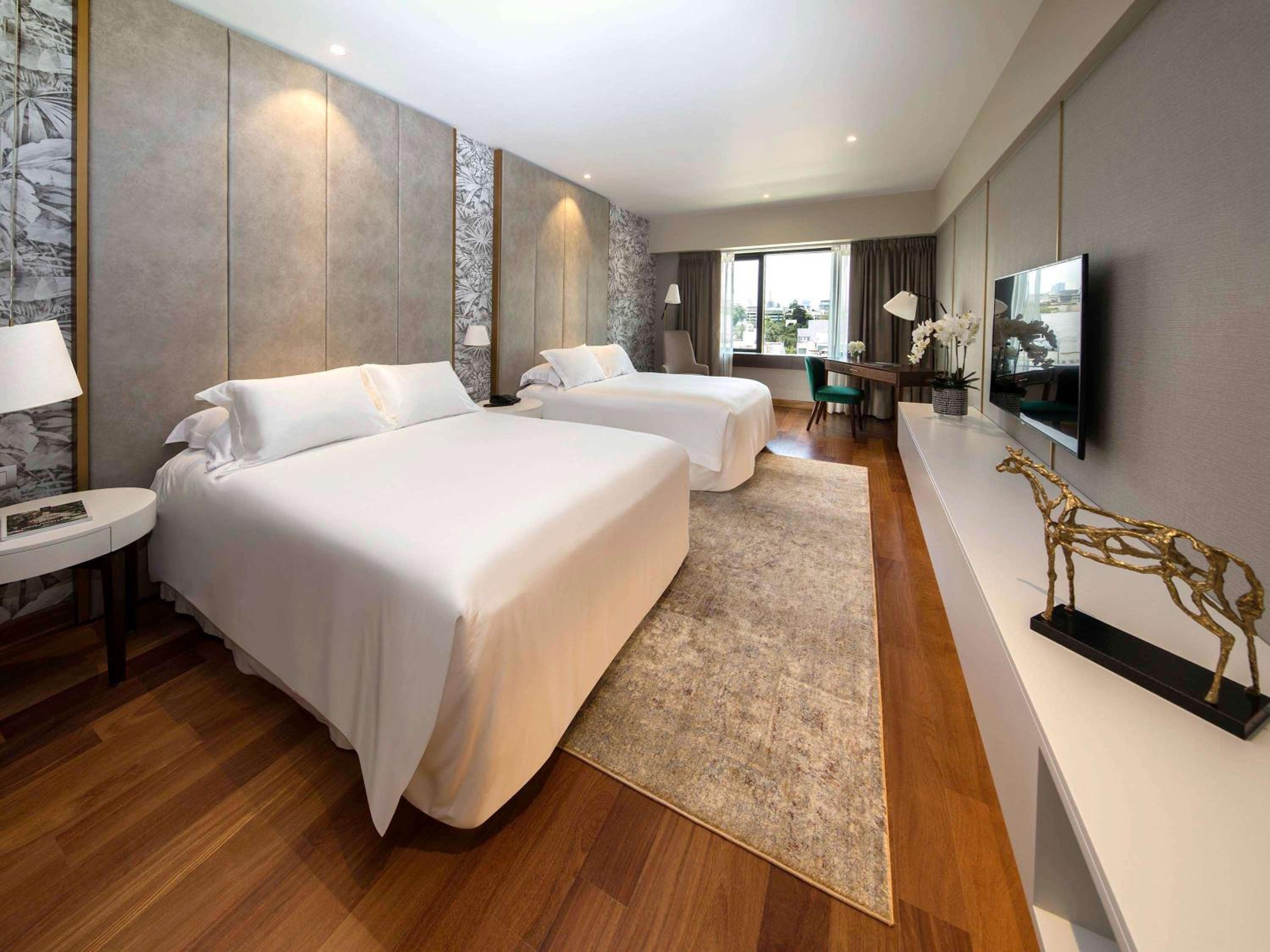 Deluxe Double Room with Two Double Beds - Photo 1