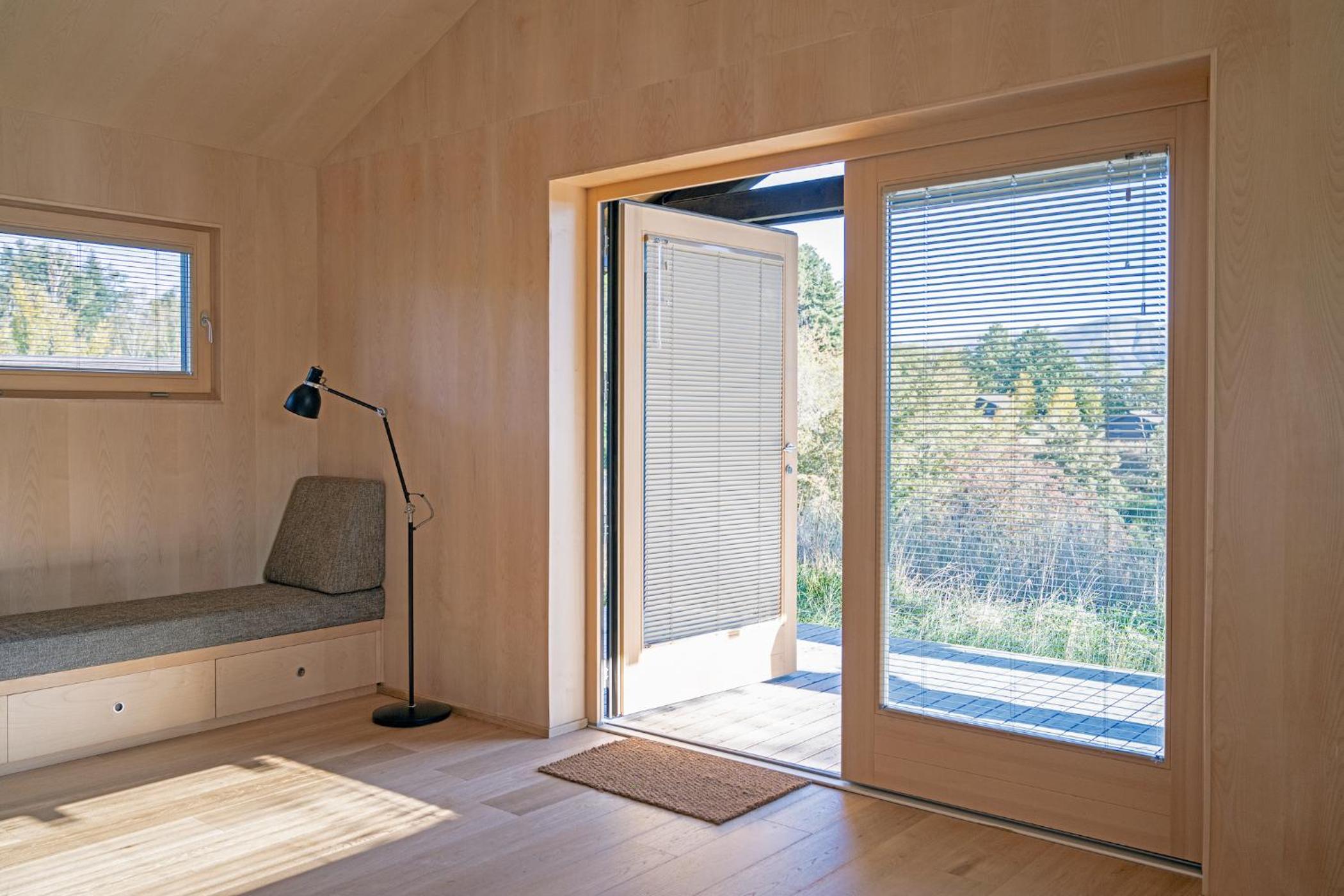 Double Room with Patio - Photo 10