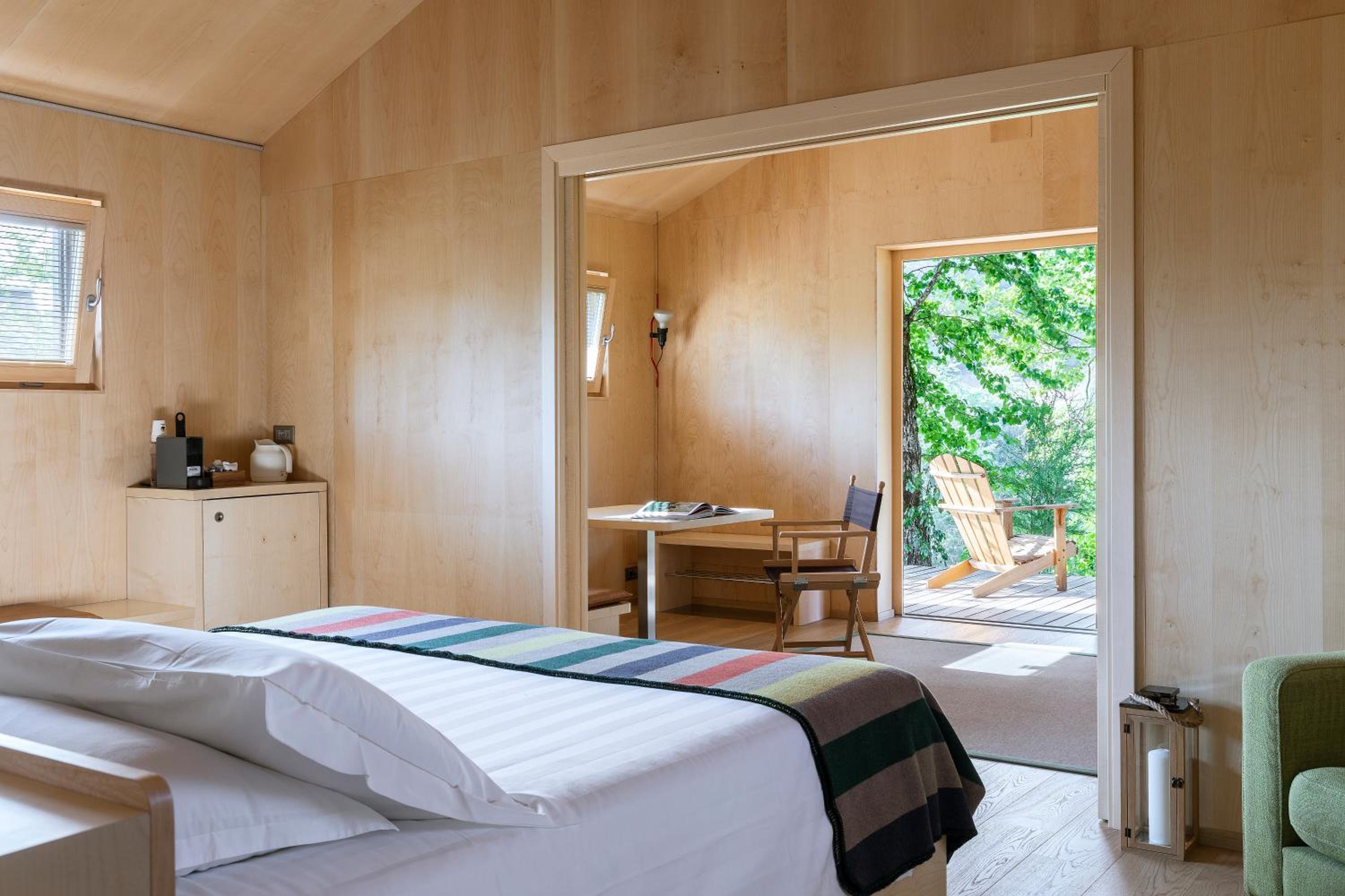 Double Room with Patio - Photo 12