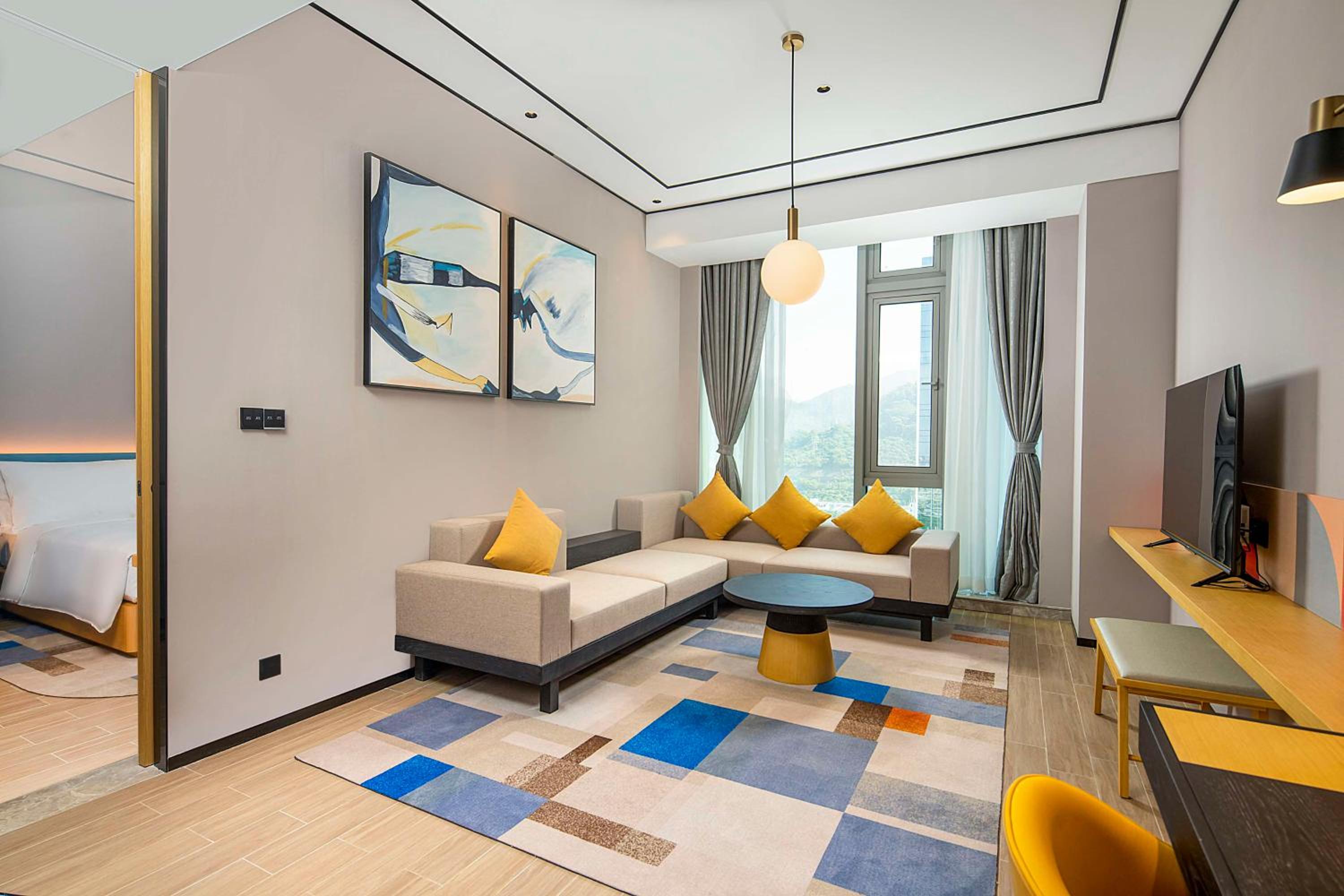 One Bedroom Suite with One King Bed - Photo 3