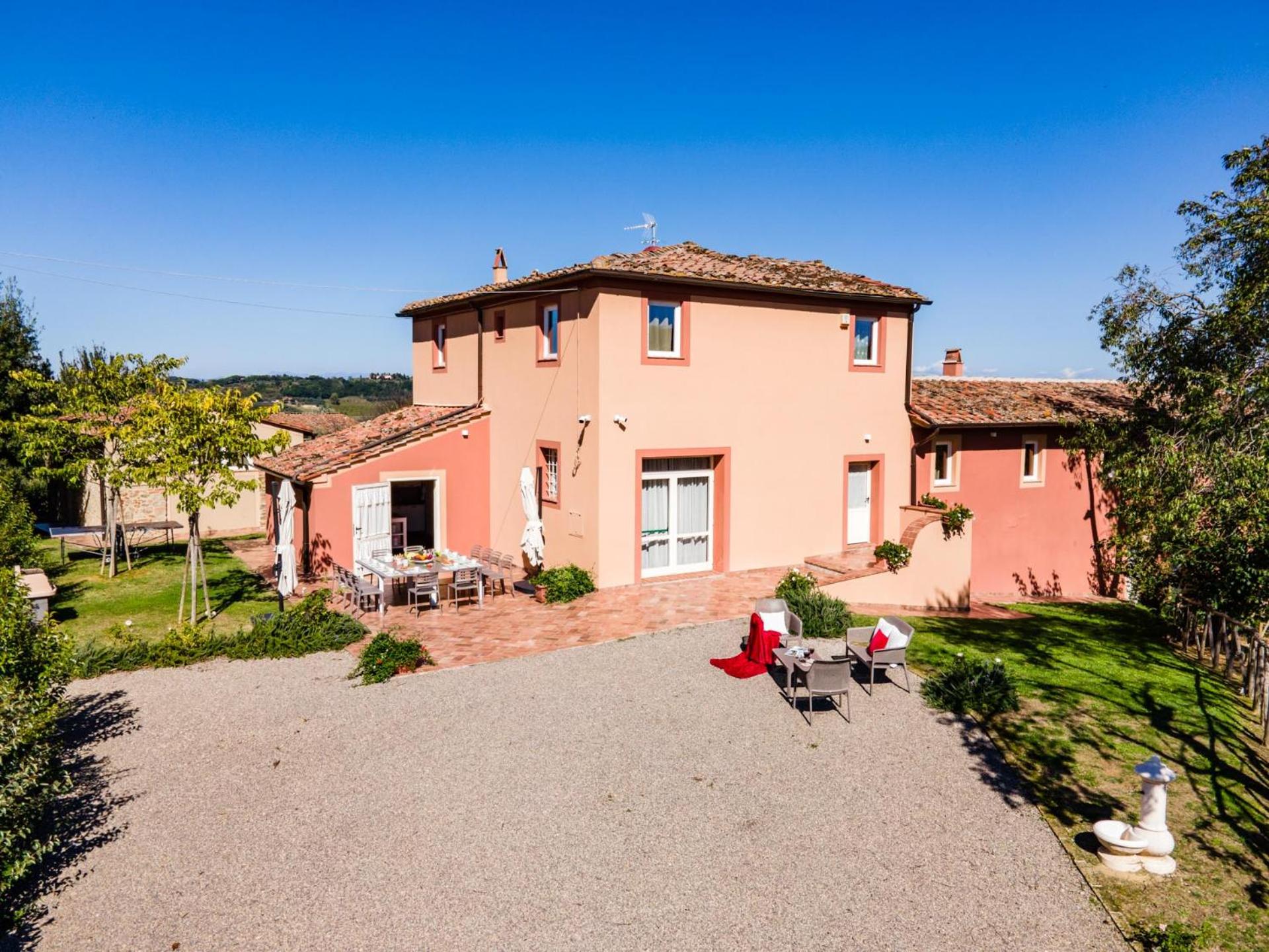 Villa photo 3