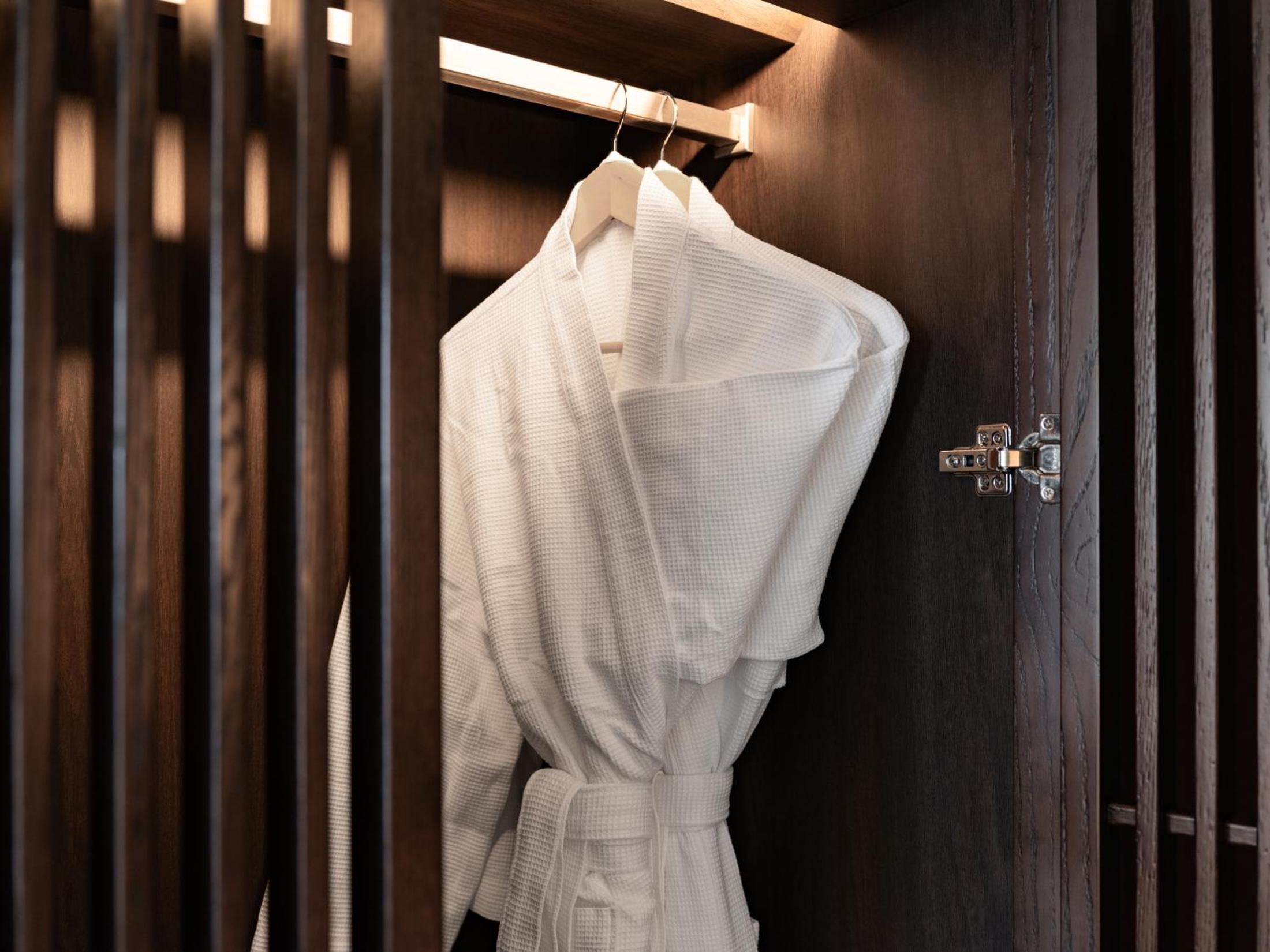 Premium River King Room With Bathtub - Club Lounge Access - Photo 7