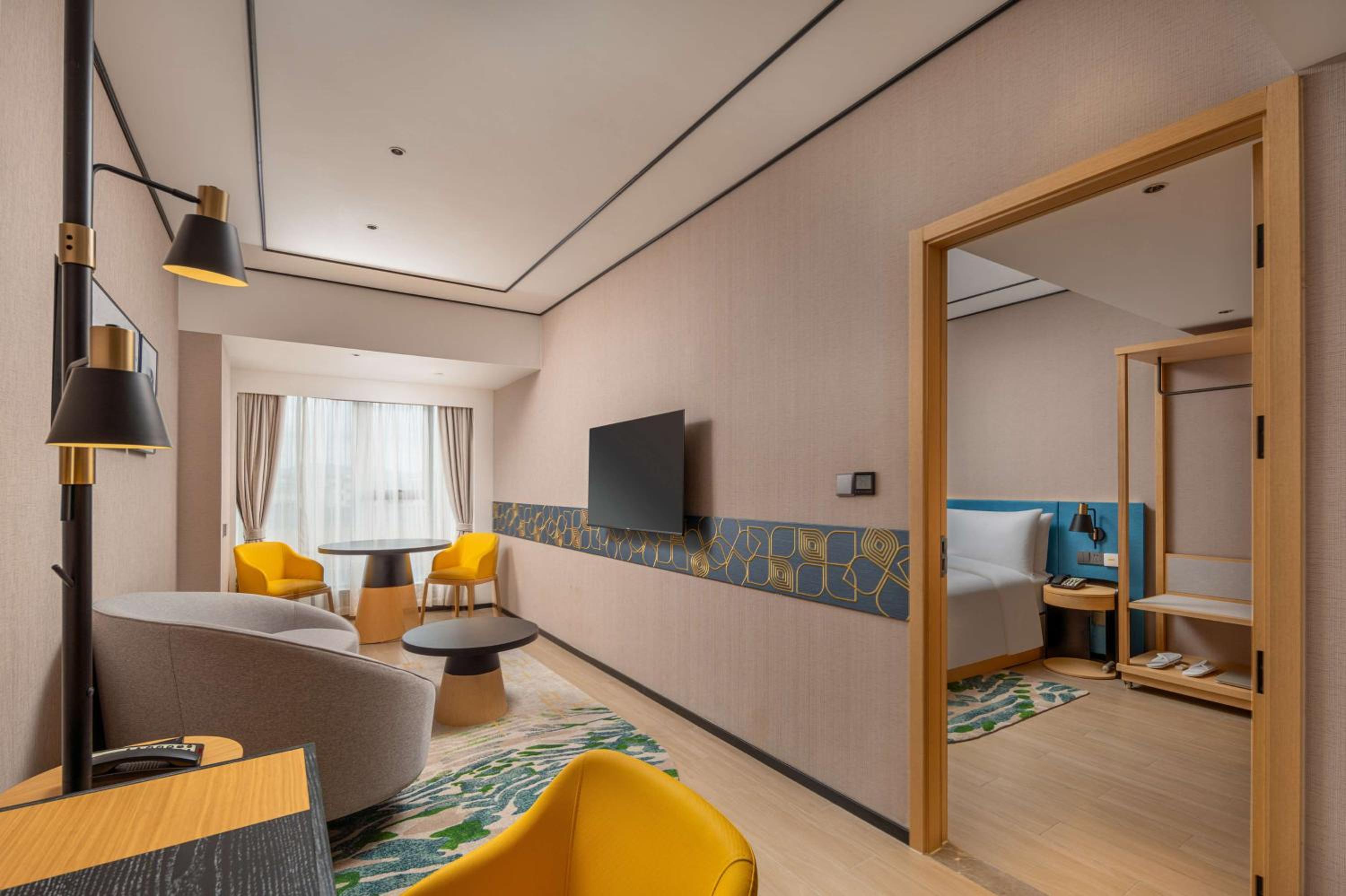 One-Bedroom King Suite