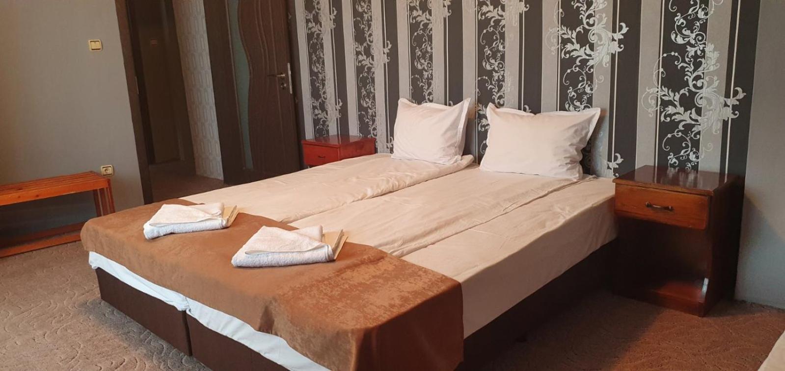 Double or Twin Room with Balcony photo 2