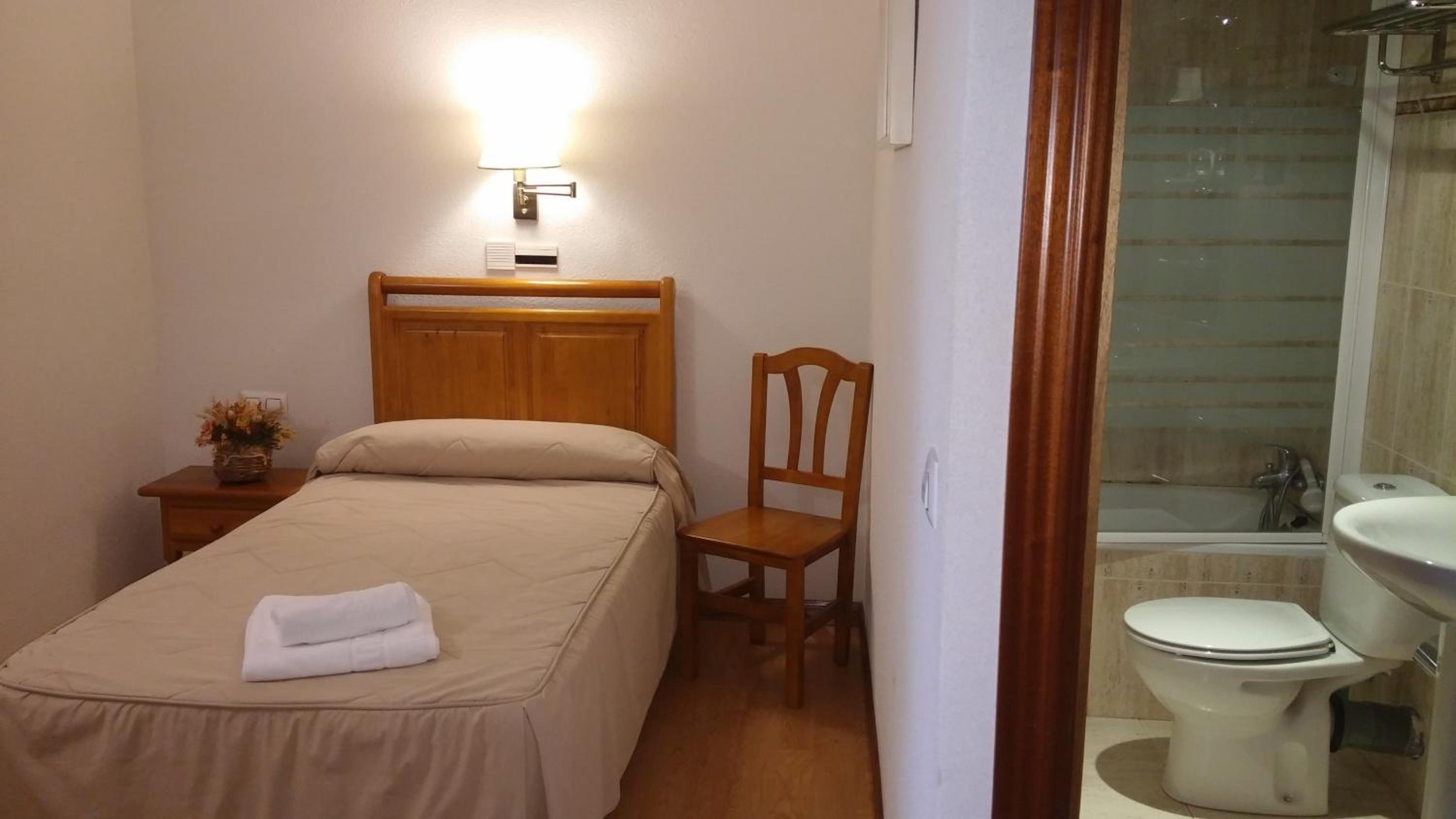 Single Room photo 3