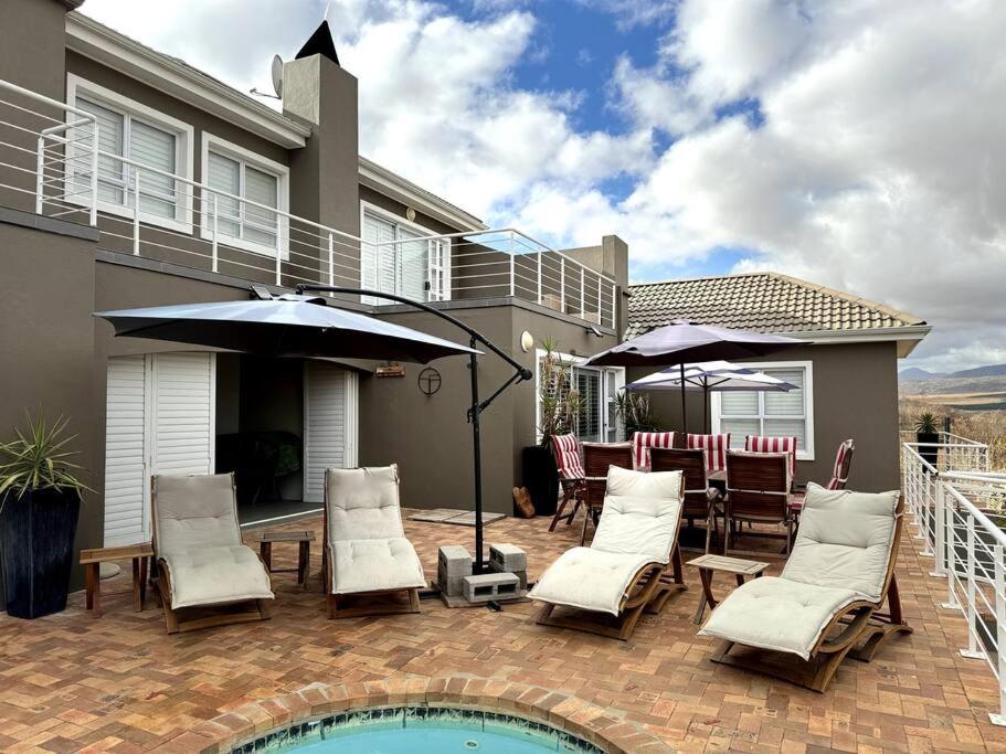 Villa photo 3
