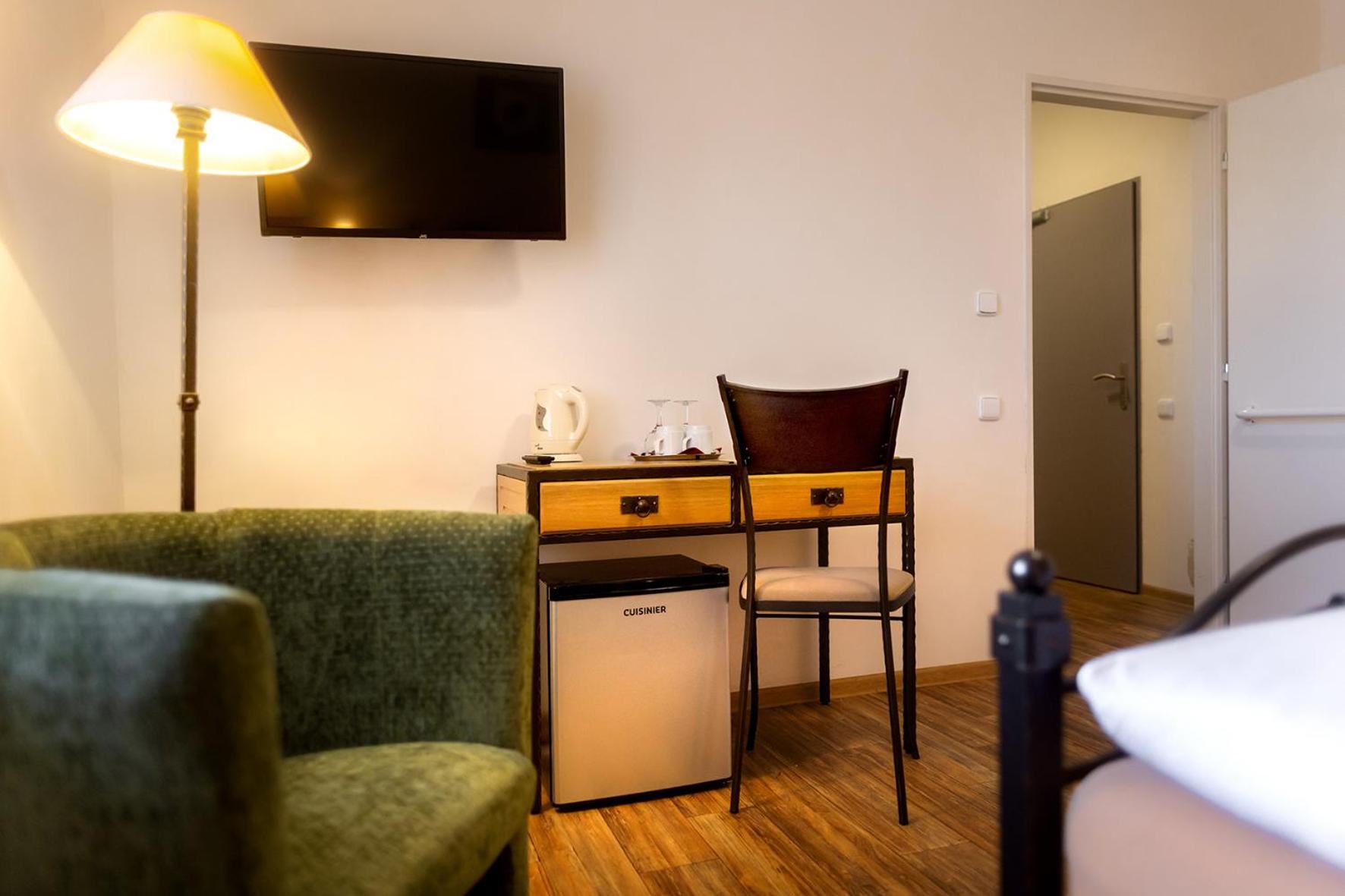 Double or Twin Room - Disability Access photo 2