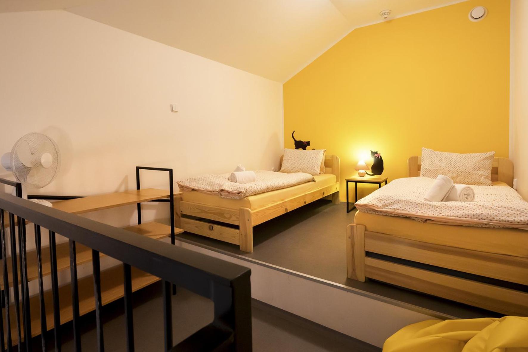 Quadruple Room with Private Bathroom photo 2