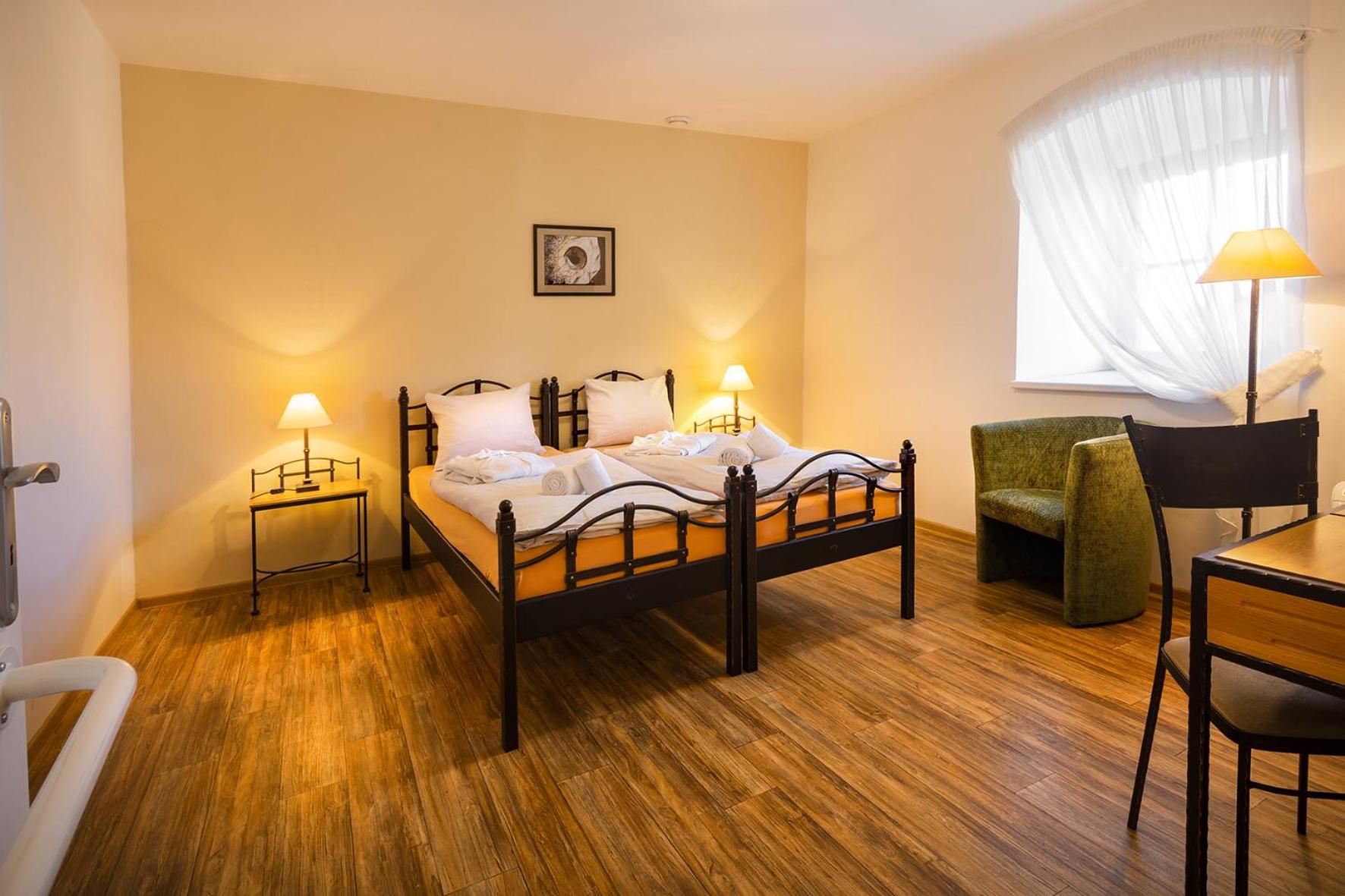 Double or Twin Room - Disability Access photo 3
