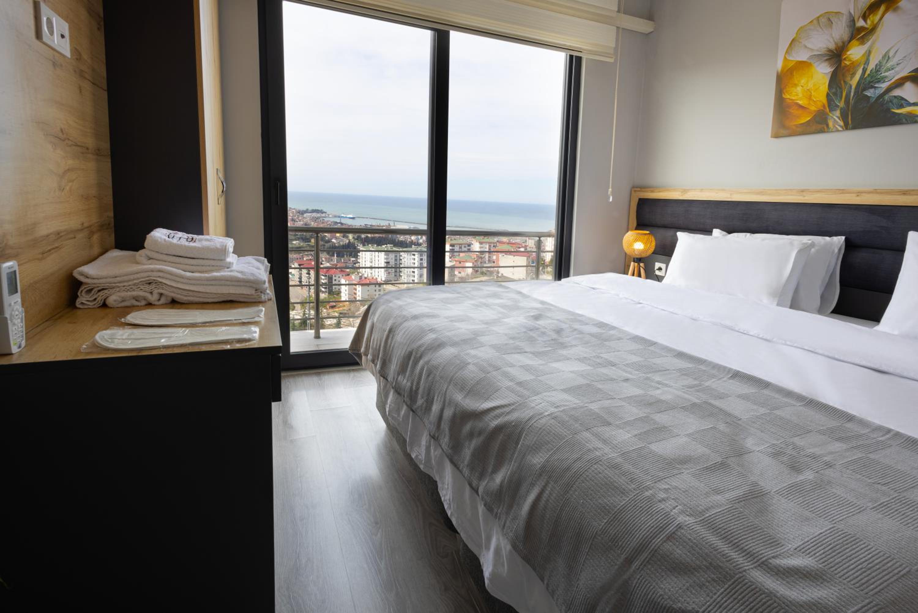 Queen Suite with Sea View photo 1