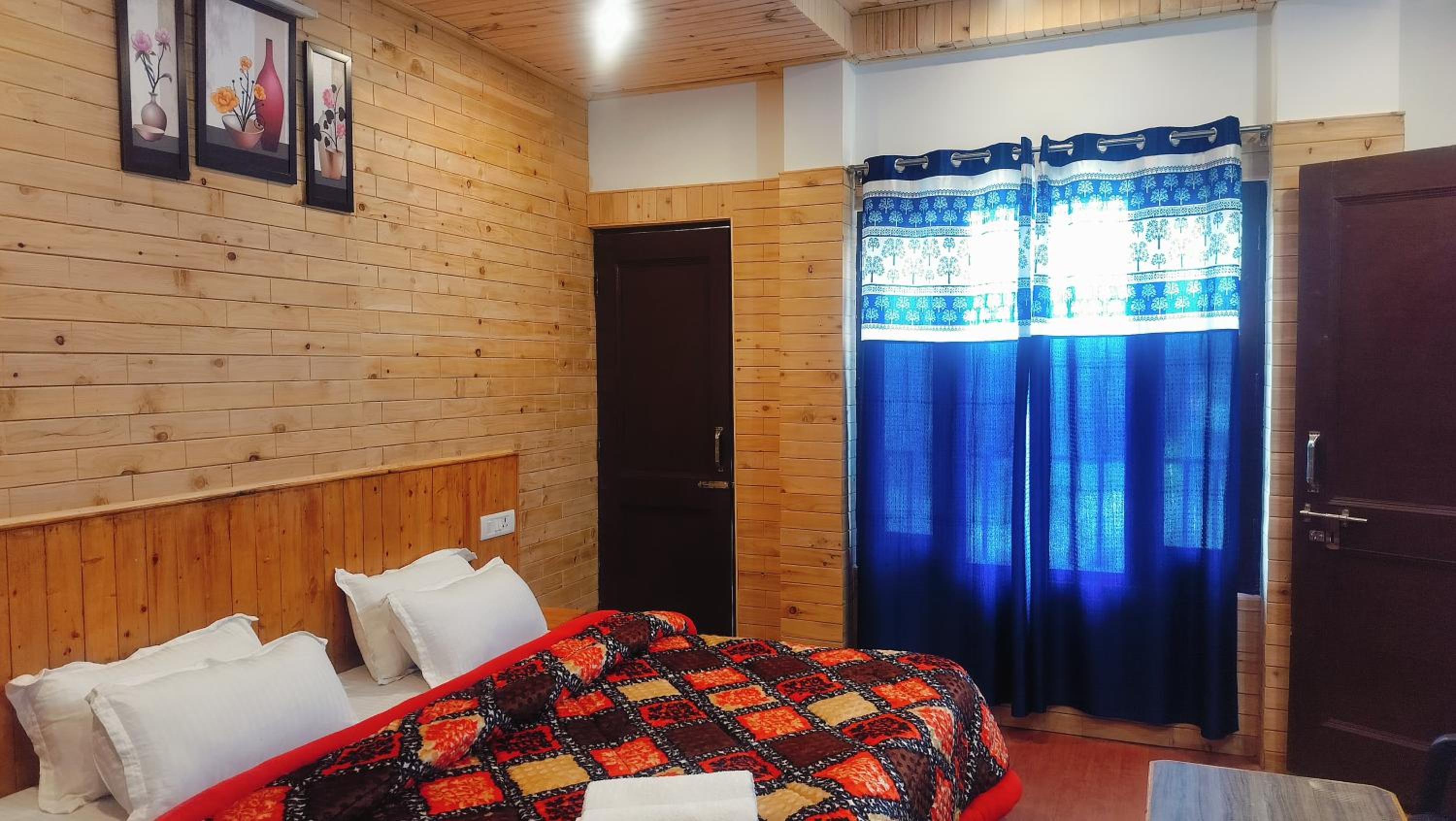 Suite with Mountain View photo 3