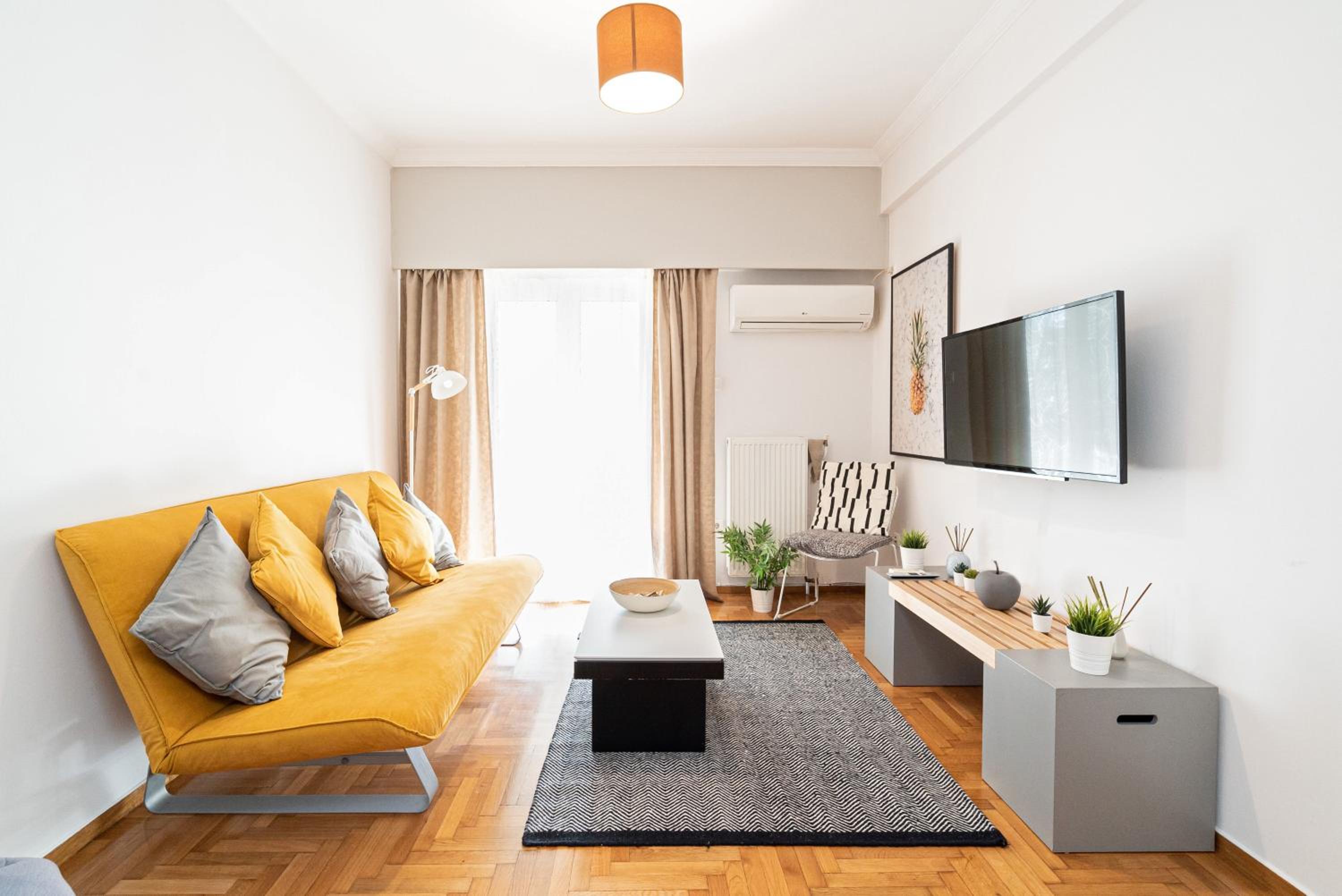 One-Bedroom Apartment