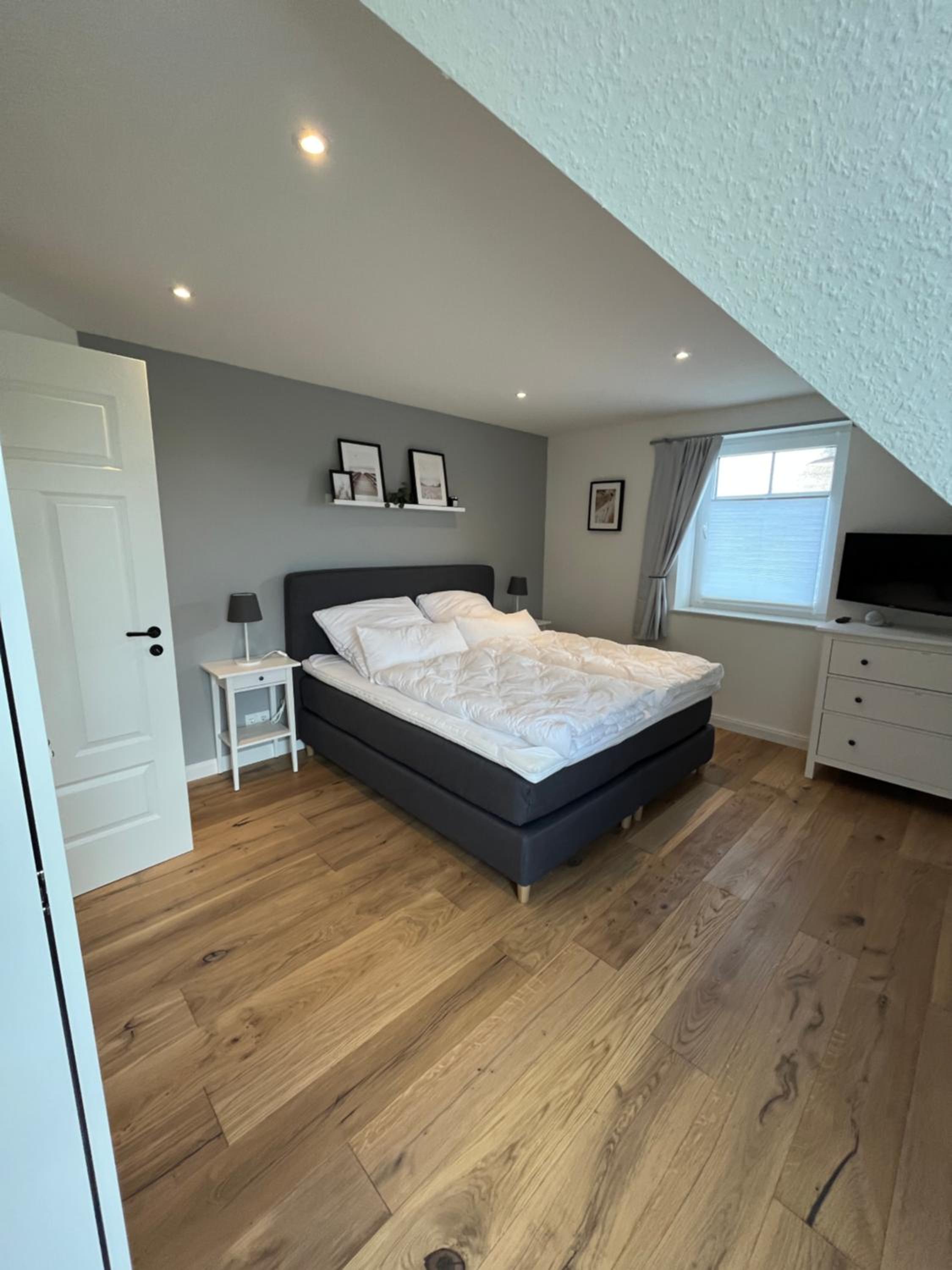 Three-Bedroom House photo 1