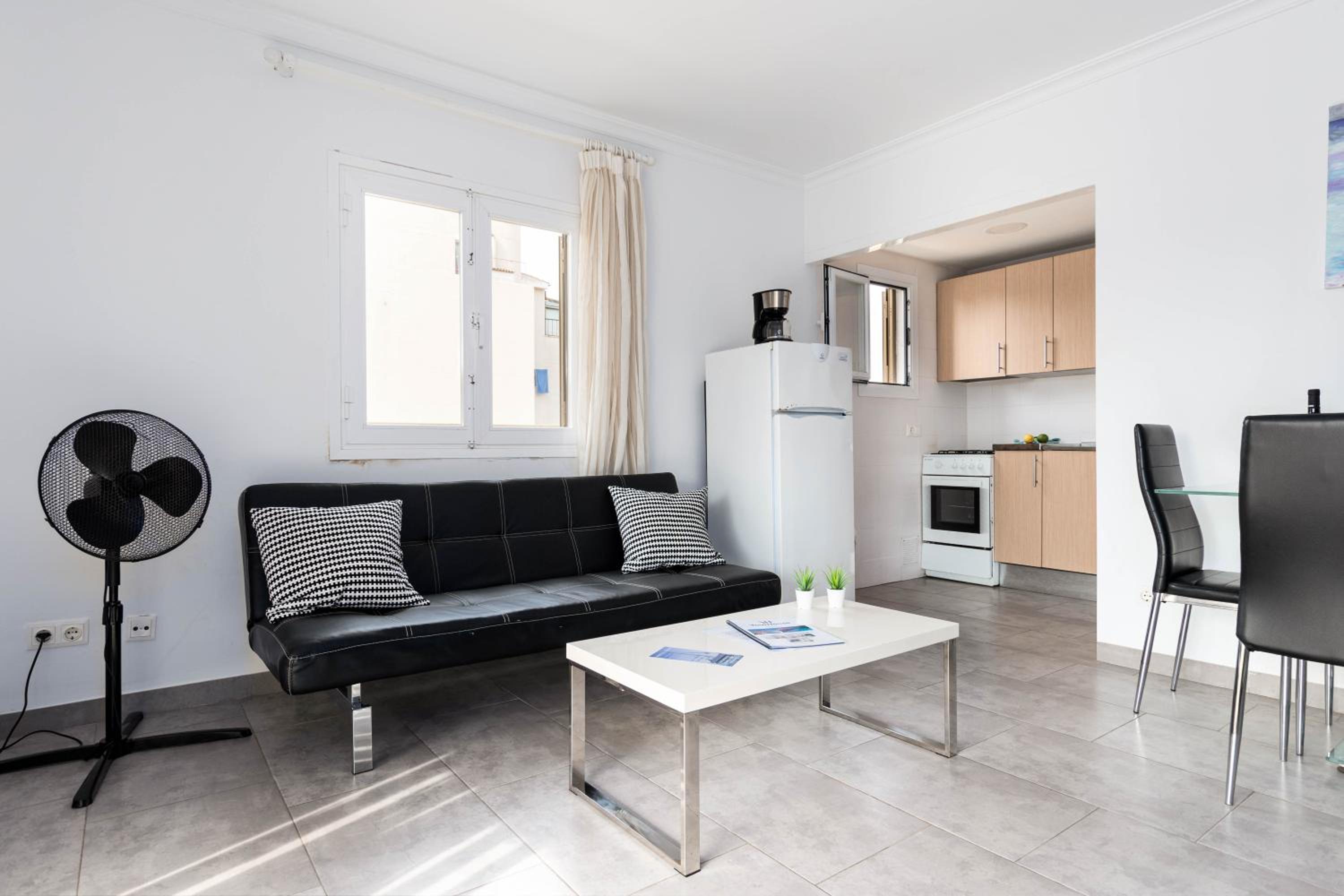Apartment with Terrace photo 3