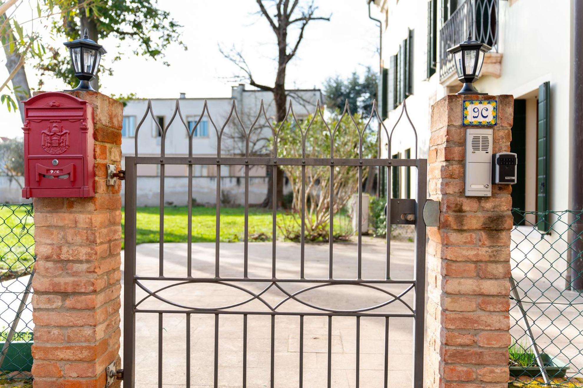 Villa photo 3