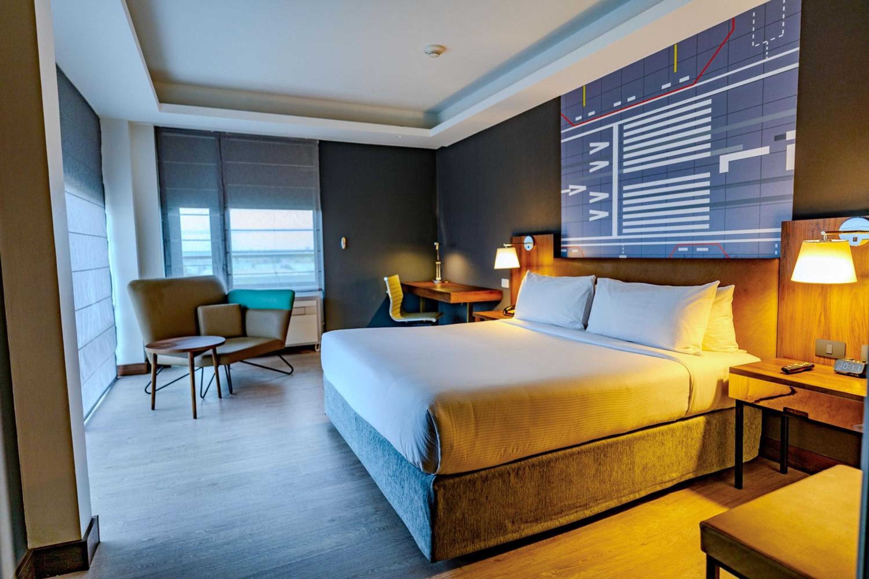 Corner King Room photo 3