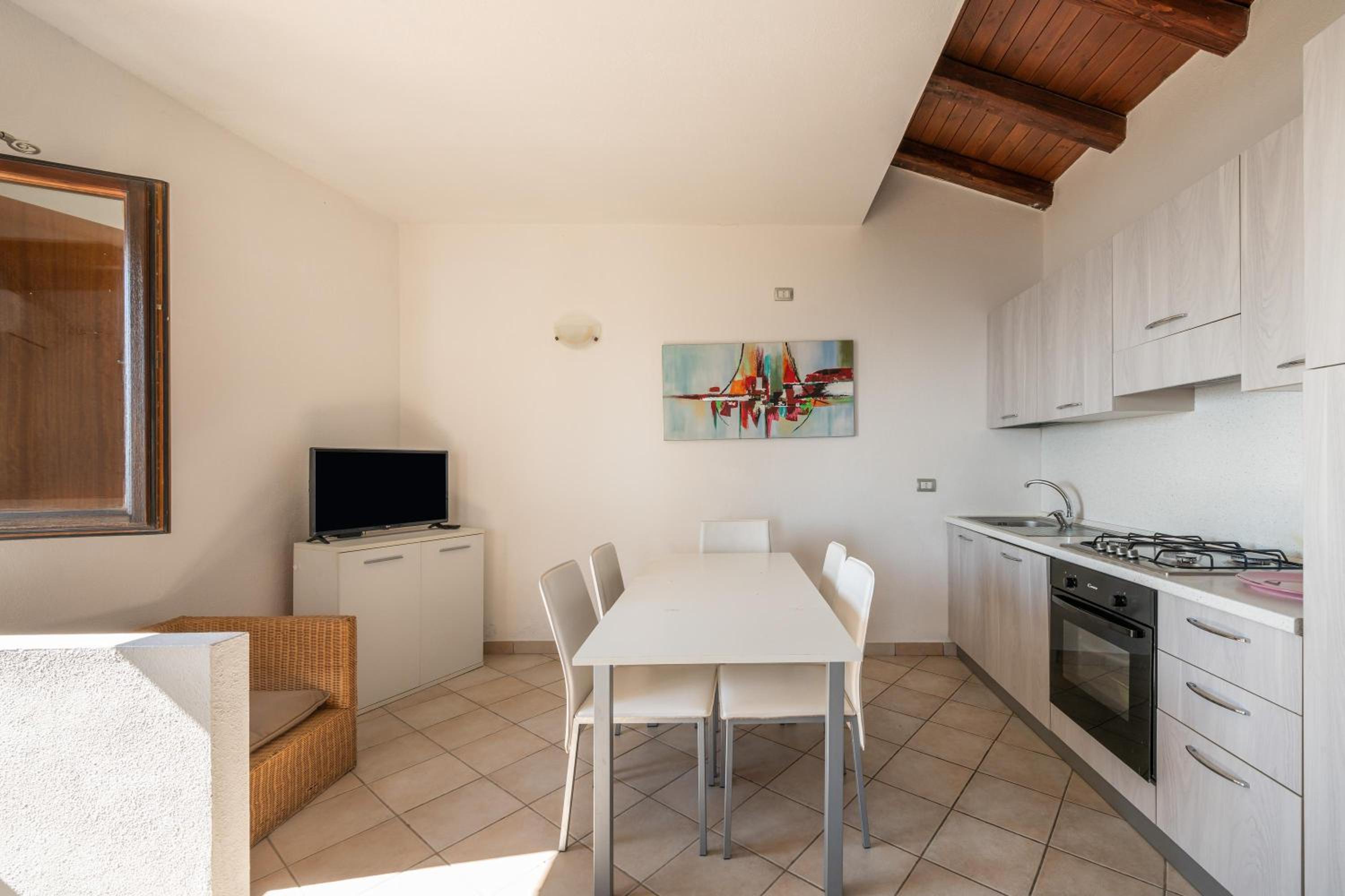 Two-Bedroom House photo 2