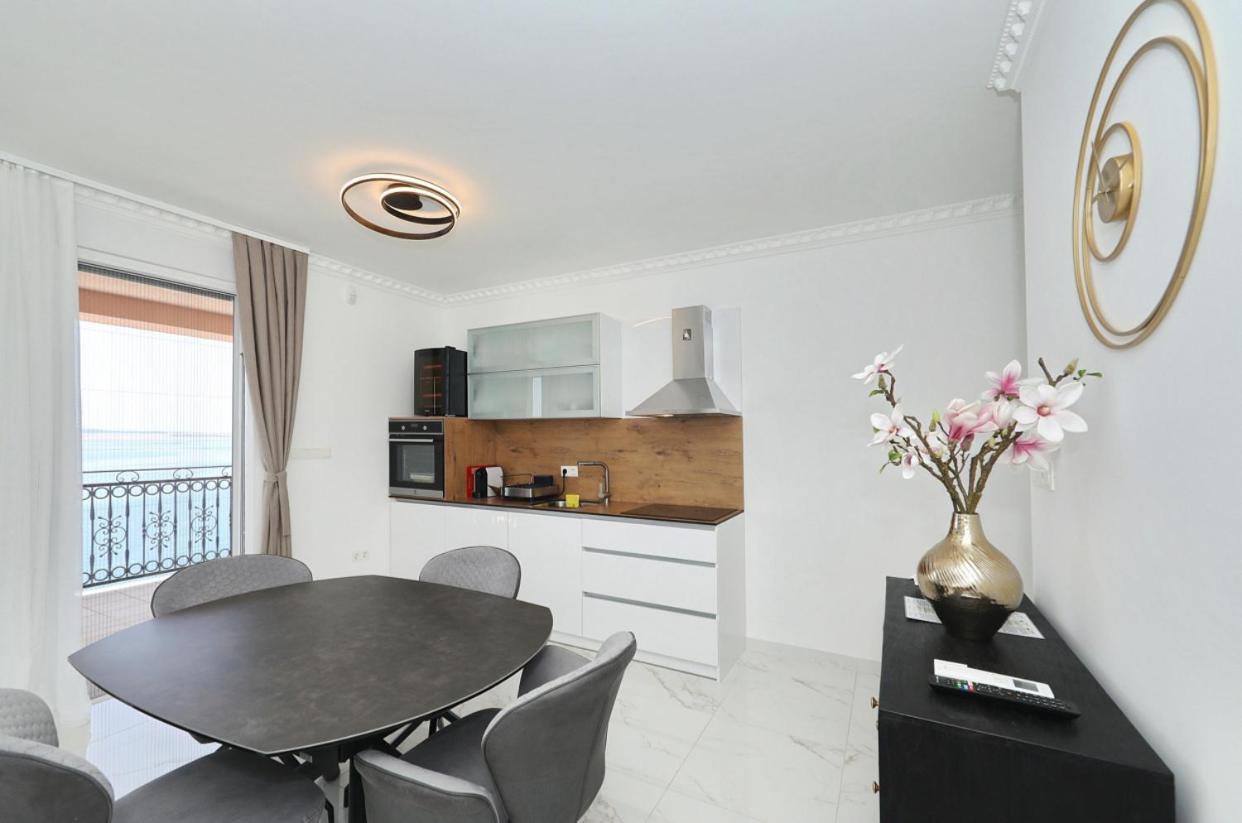 Apartment with Sea View photo 3